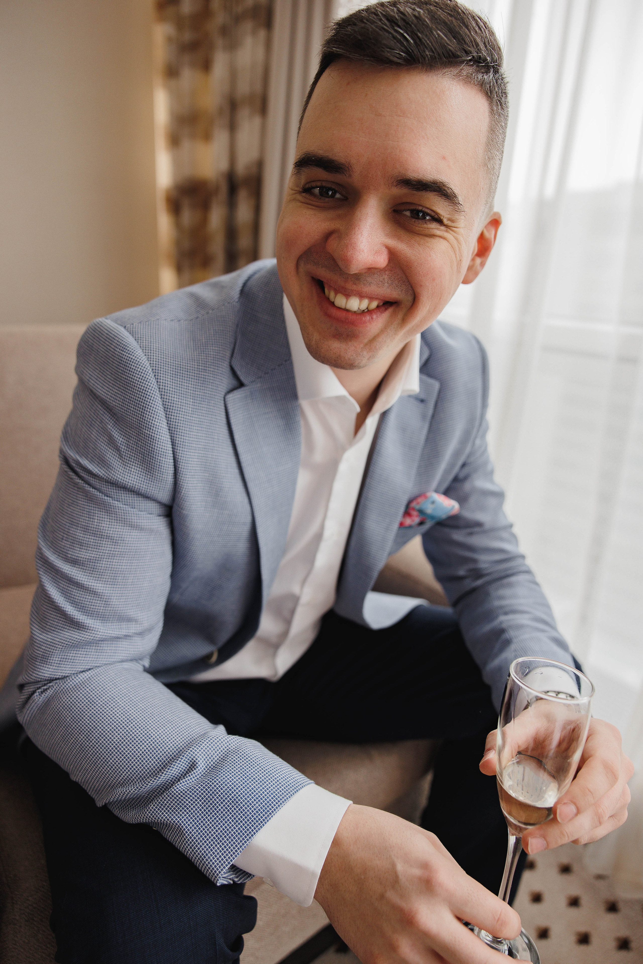 Собака, бургер и любовь. Галерея