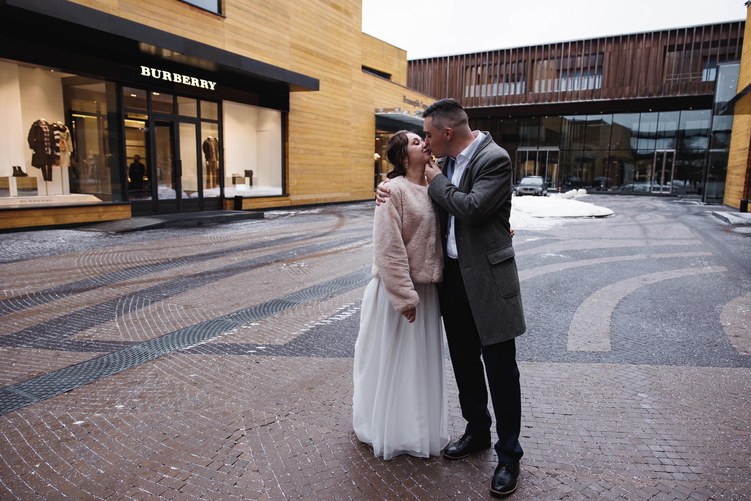 Собака, бургер и любовь. Галерея