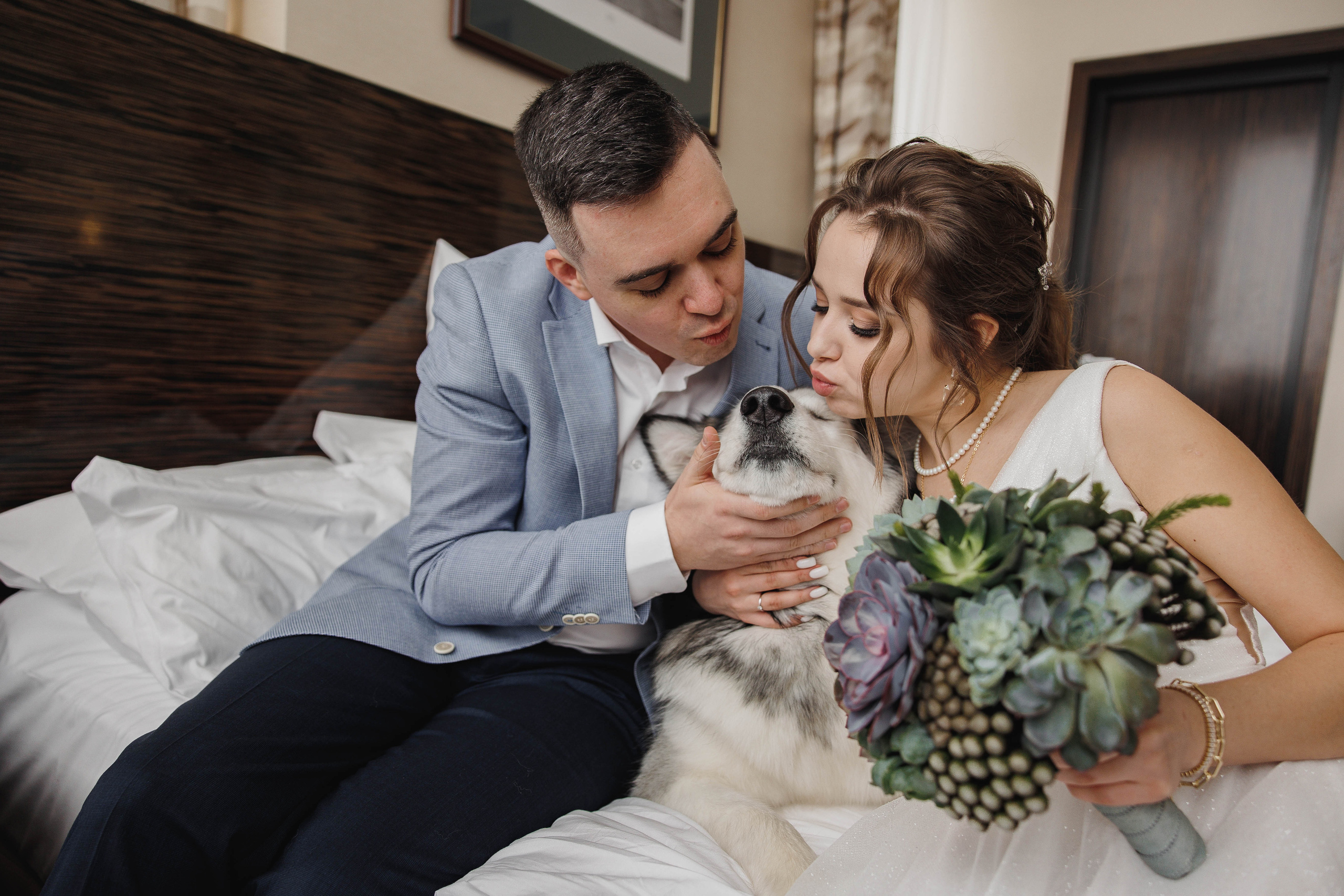 Собака, бургер и любовь. Галерея