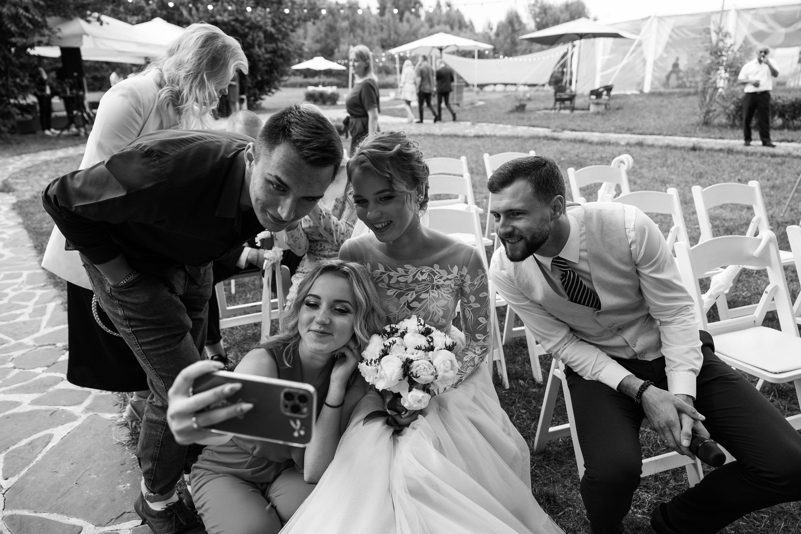 Движ на поляне. Галерея