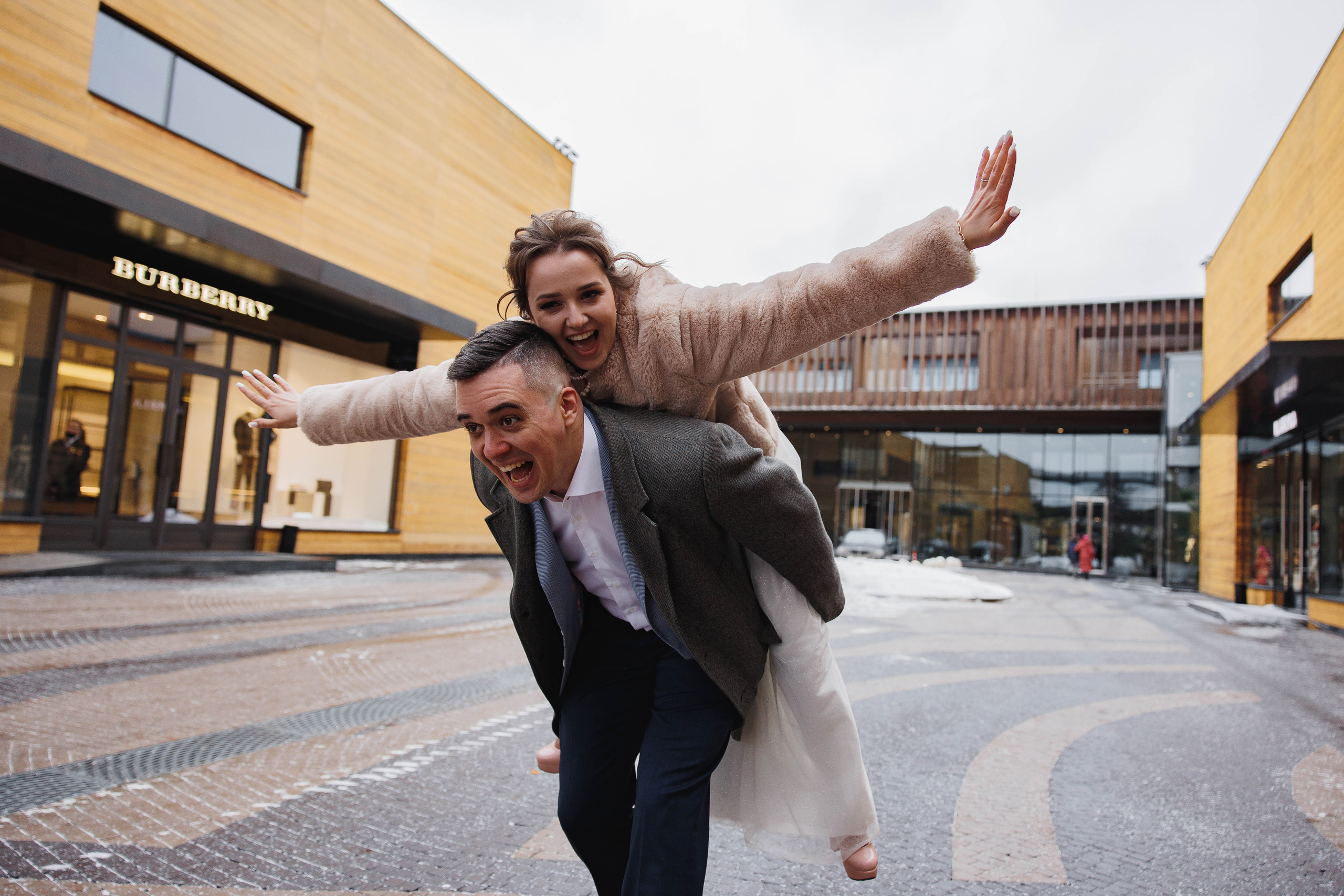 Собака, бургер и любовь. Галерея