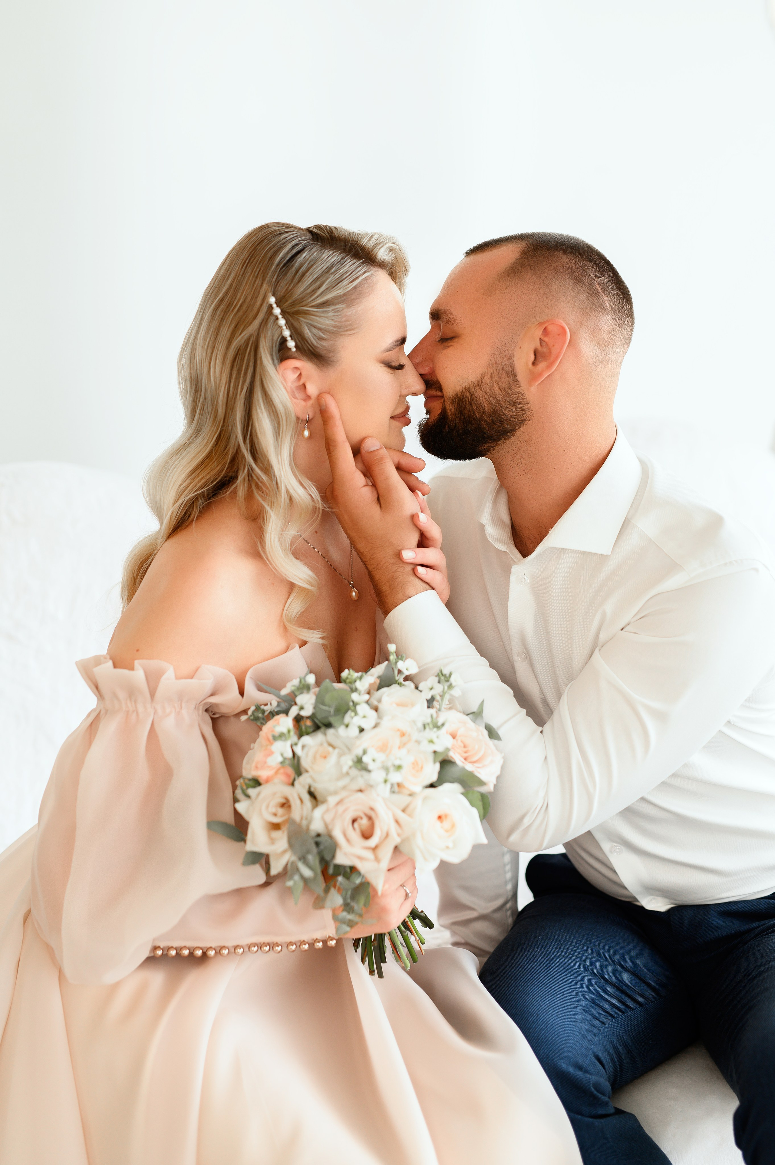 Ангелина и Александр | свадебная студийная съемка. Фотограф в Краснодаре Скубицкая Альбина