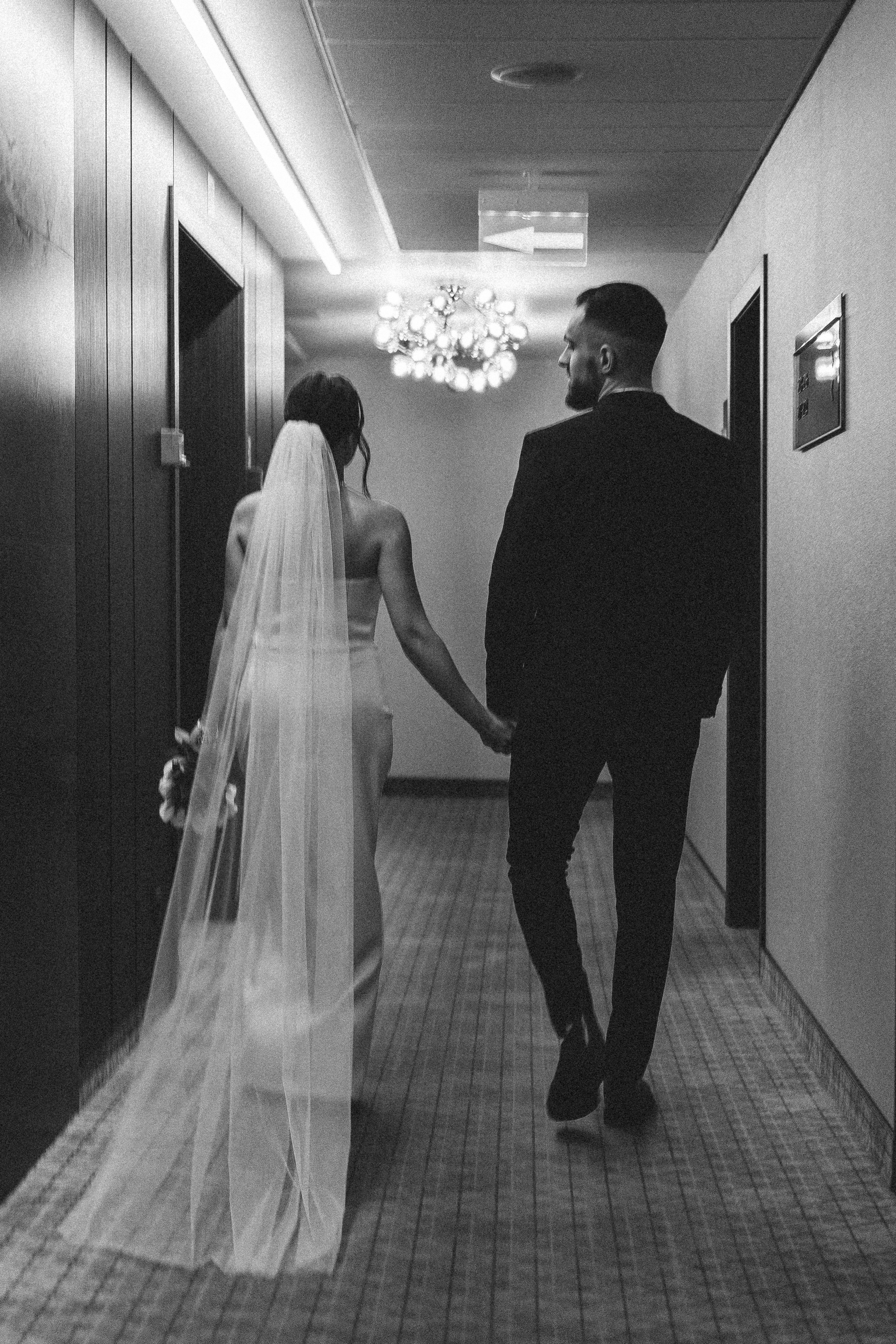 СВАДЕБНАЯ СЬЕМКА СБОРОВ ЖЕНИХА И НЕВЕСТЫ В ОТЕЛЕ И ТАКЖЕ ФОТОСЕССИИЯ В ОТЕЛЕЕ МЕГАПОЛИС БРЯНСК. Профессиональный фотограф, Санкт-Петербург — Виктория Богомолова