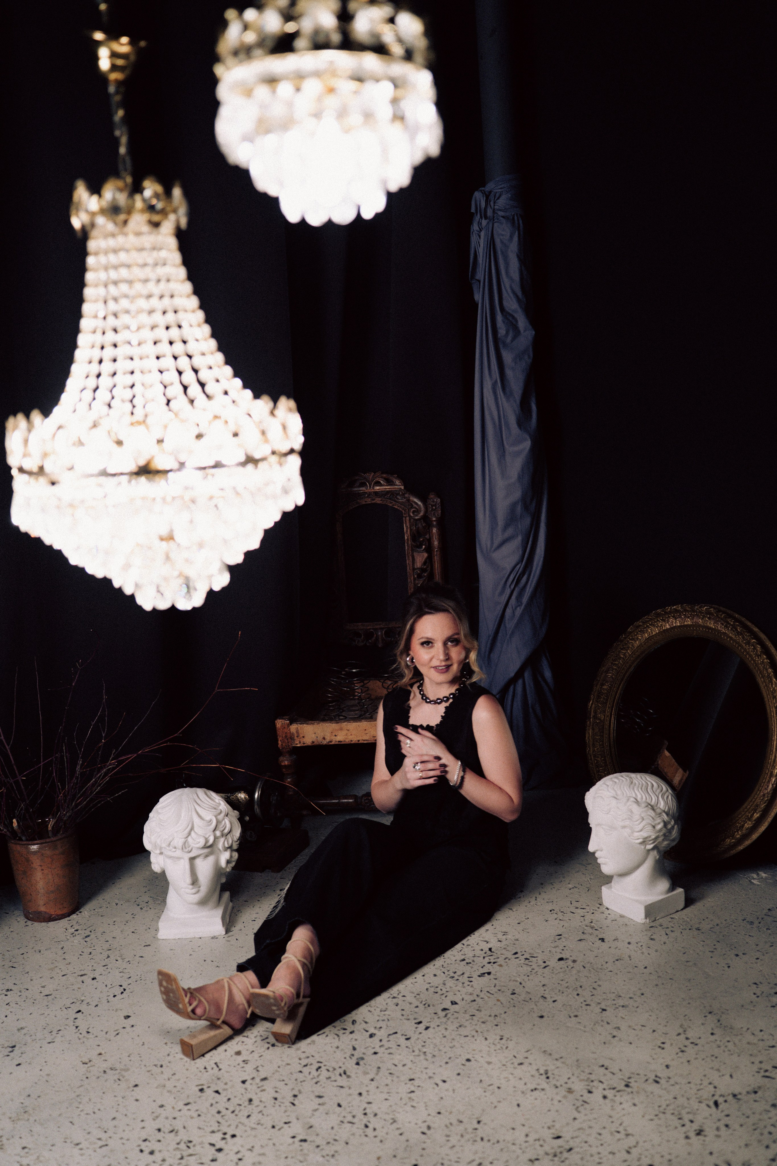 НОВОГОДНЯЯ ФОТОСЕСИИЯ В СТУДИИ ДЛЯ ДЕВУШКИ И ПРОГУЛКА ПО ЧЕРНЫШЕВСКОЙ. Профессиональный фотограф, Санкт-Петербург — Виктория Богомолова