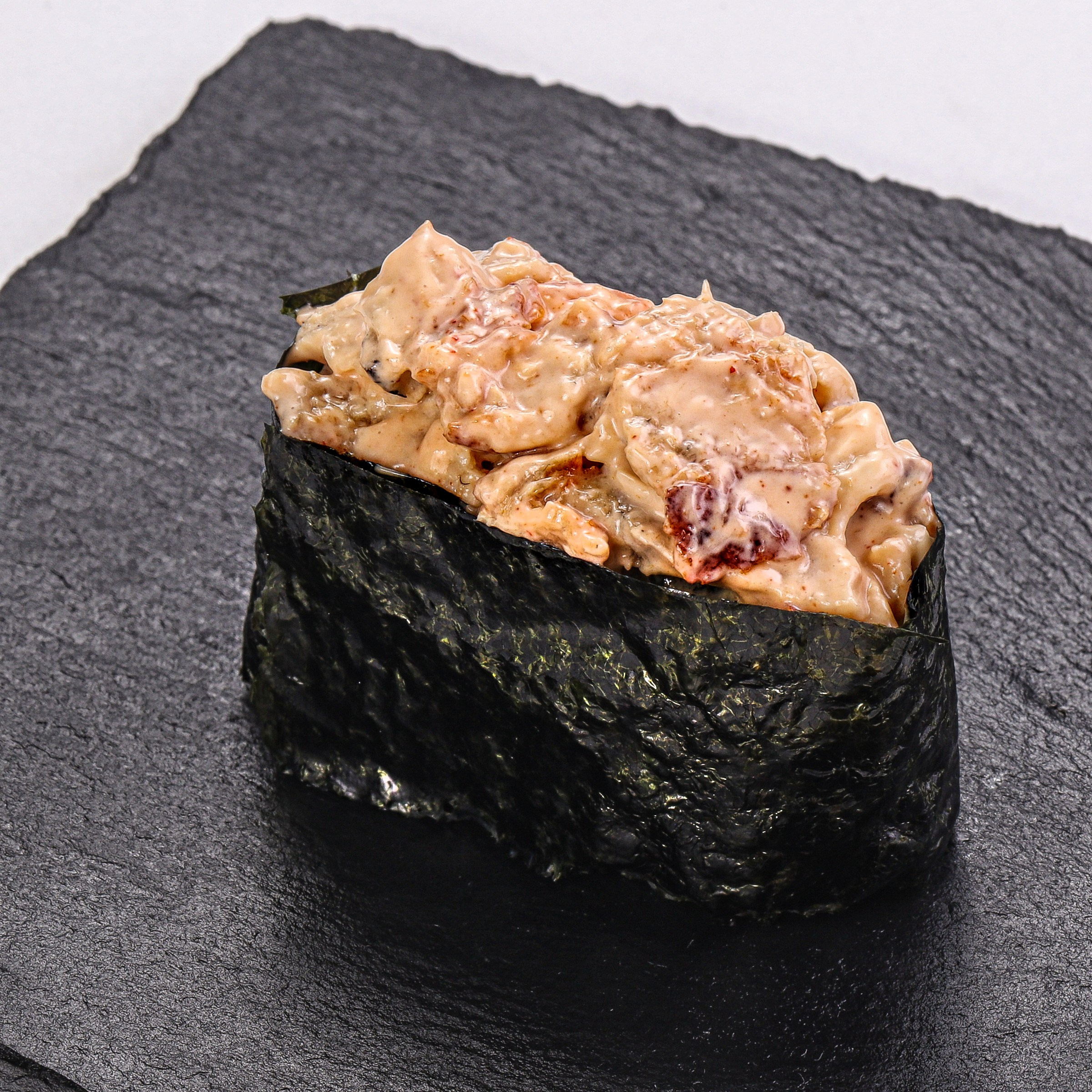 Фотосъемка суши и роллов. Заказ по тел.: +7 (906) 006-90-22. Фуд-фотограф Андрей Старостин — съемка еды в Москве. 9000 руб. в час