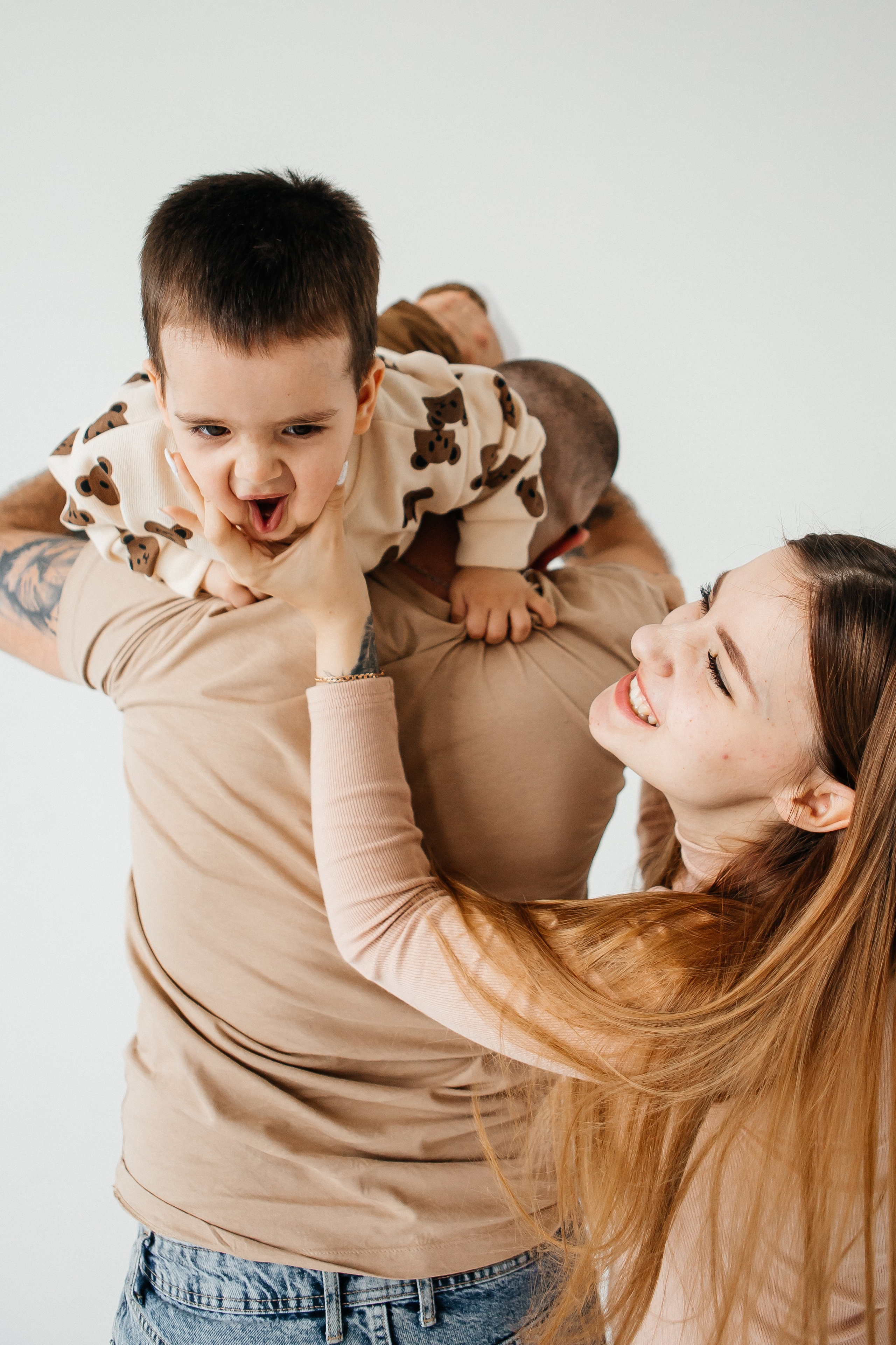 Виталий, Юля и Саша. Свадебный и семейный фотограф в Ростове-на-Дону