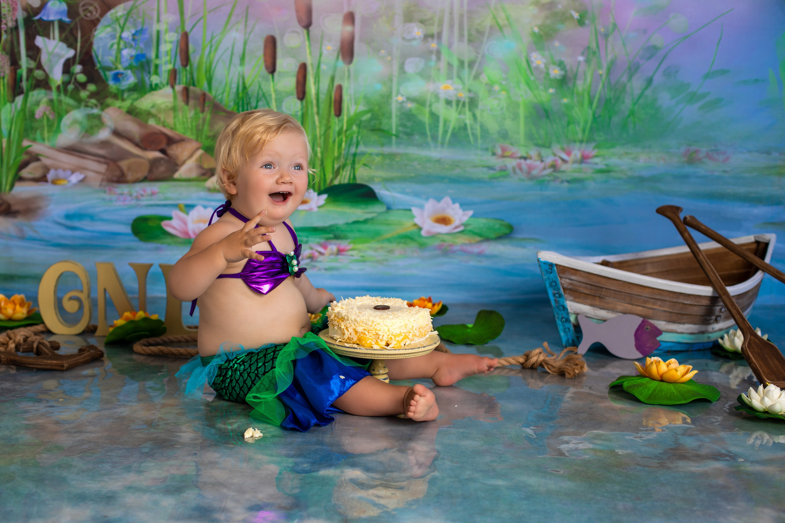 С тортиком. Фотограф новорождённых Псков