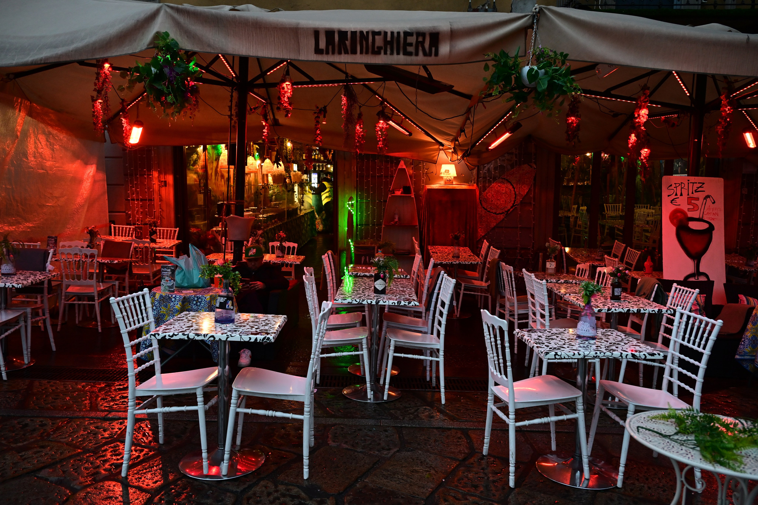 Milano: Navigli, City, Trams. Фотограф Минск