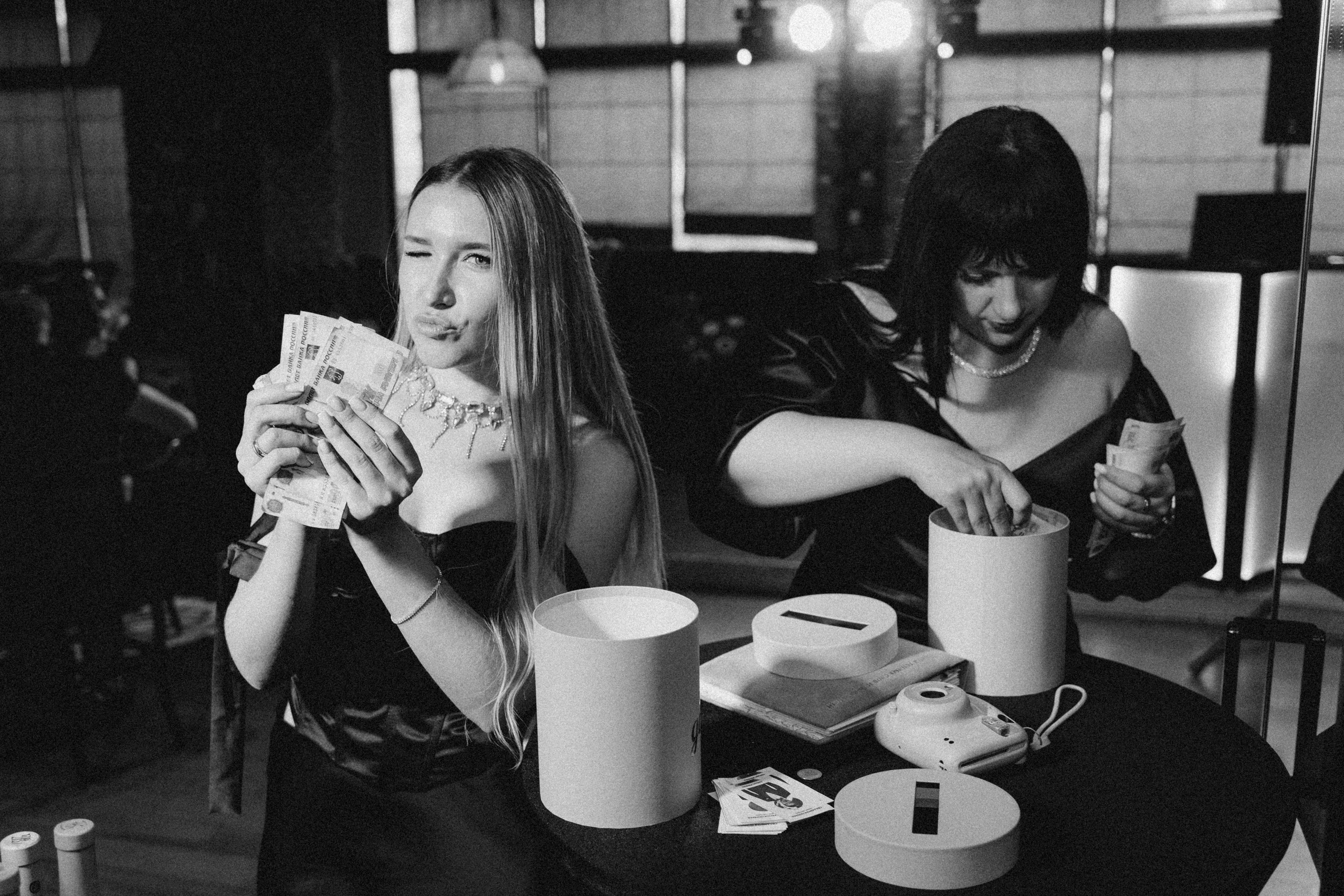 Свадьба Анастасии и Евгения, Картинная галерея, прогулка в лесу. Ресторан «Хлеб и Винотека». Свадебный фотограф в Тамбове Павел Четвертков