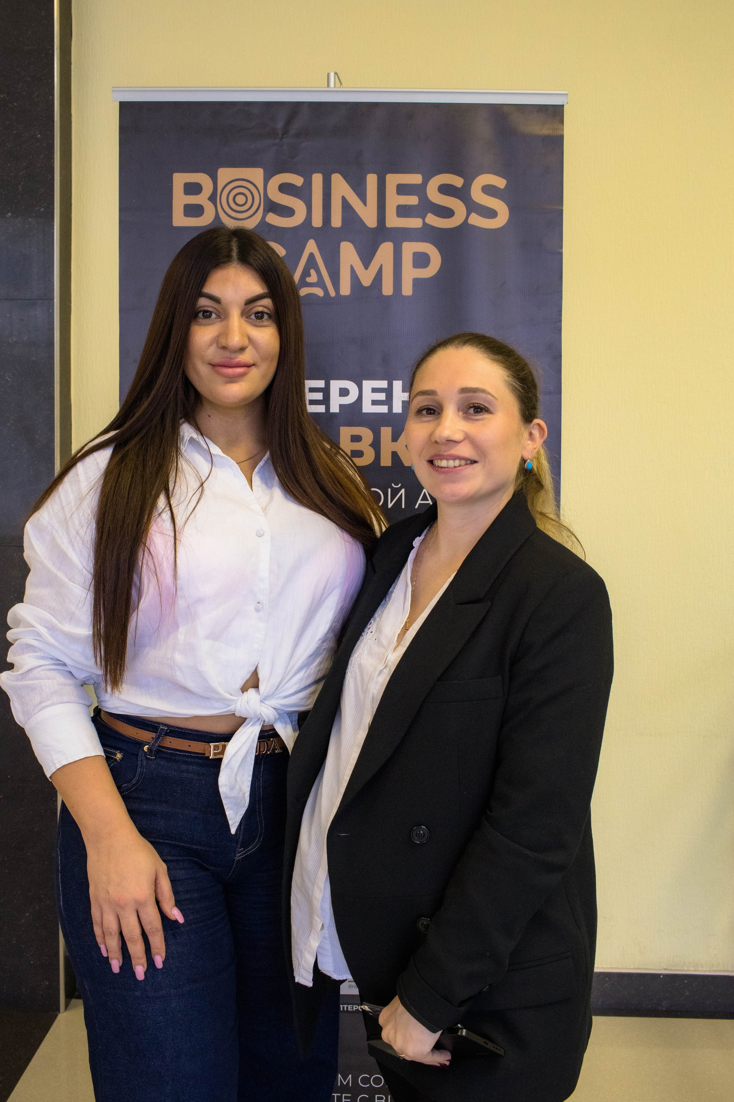 КОНФЕРЕНЦИЯ ПО ПОСУТОЧНОЙ АРЕНДЕ. Медиапродюсер, фотограф в Минеральных Водах —Виктор Холодов