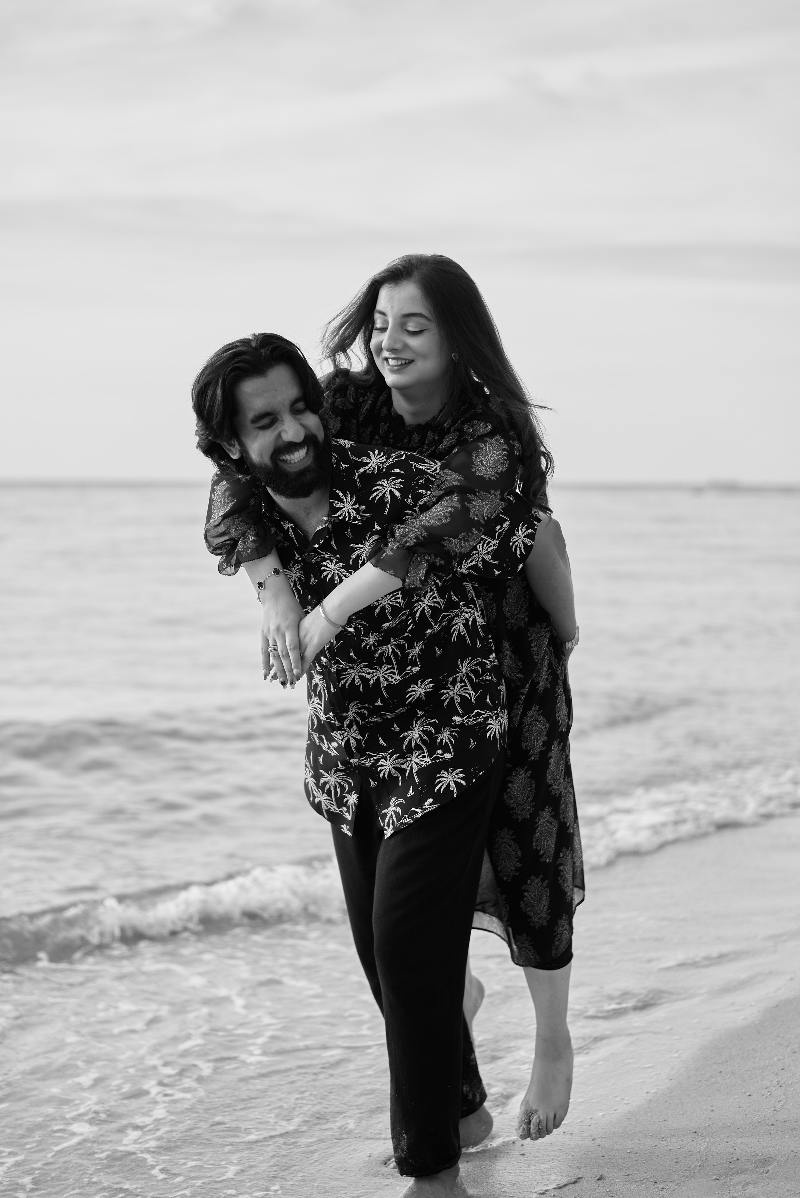Love story photoshoot on the beach in Pattaya. Photographer Bangkok — Pattaya | фотограф Бангкок — Паттайа