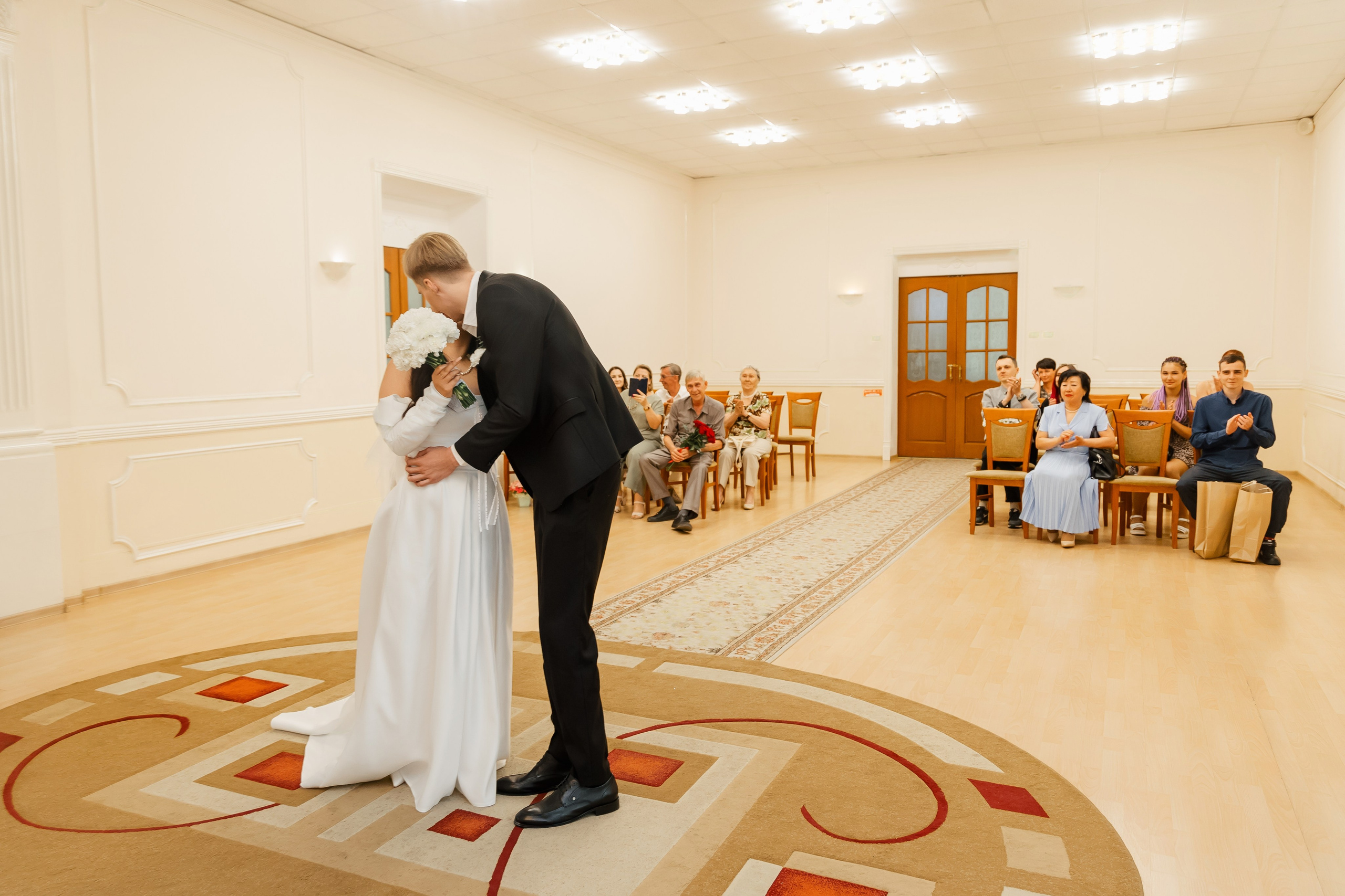 Андрей и Анна. Интурист. Комсомольская площадь. Свадебный фотограф в Хабаровске