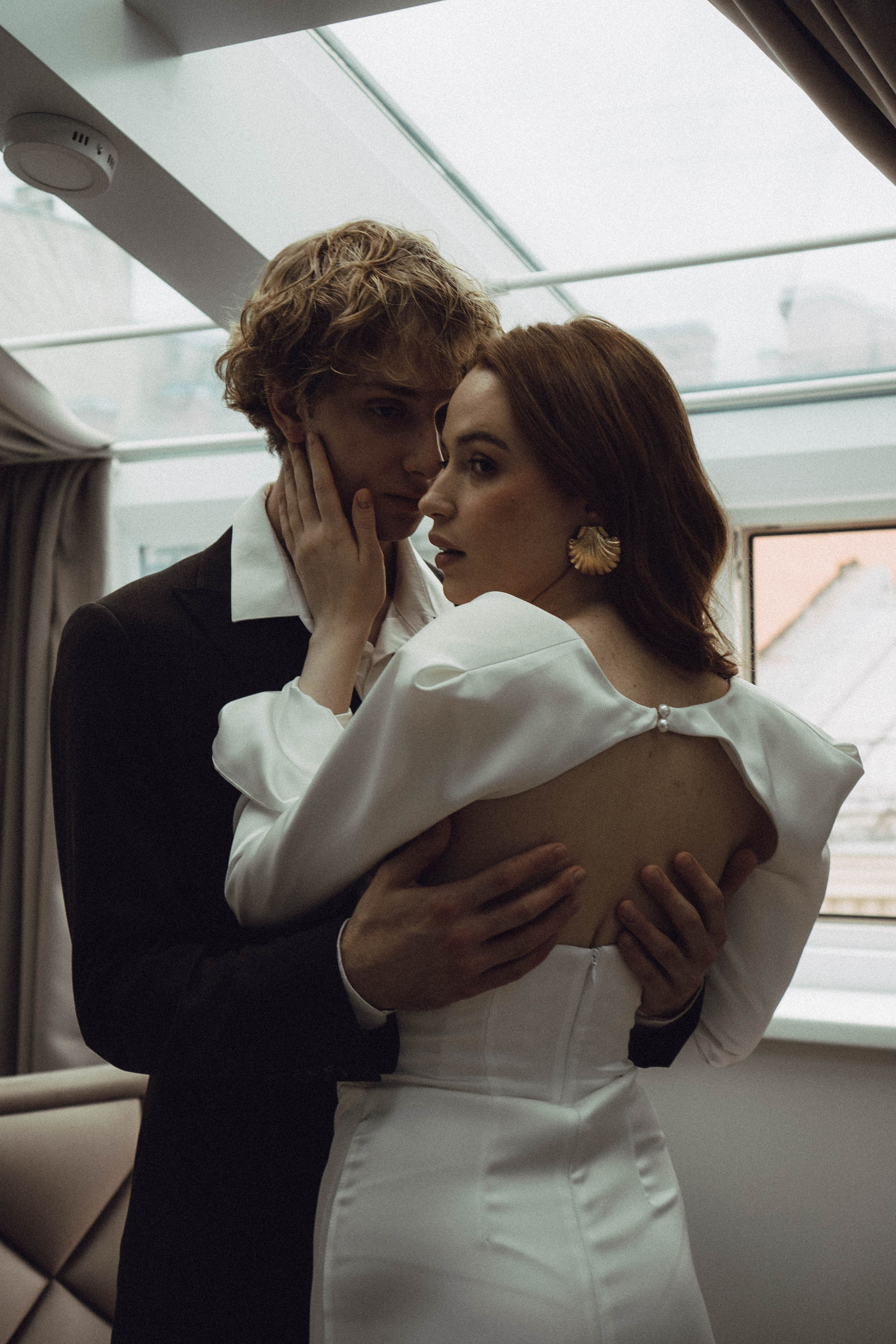 СВАДЕБНАЯ СЬЕМКА В ОТЕЛЕ. СБОРЫ ЖЕНИХА И НЕВЕСТЫ И ТАКЖЕ ТОР И ПОДГОТОВКА К ПРОГУЛКЕ. Профессиональный фотограф, Санкт-Петербург — Виктория Богомолова