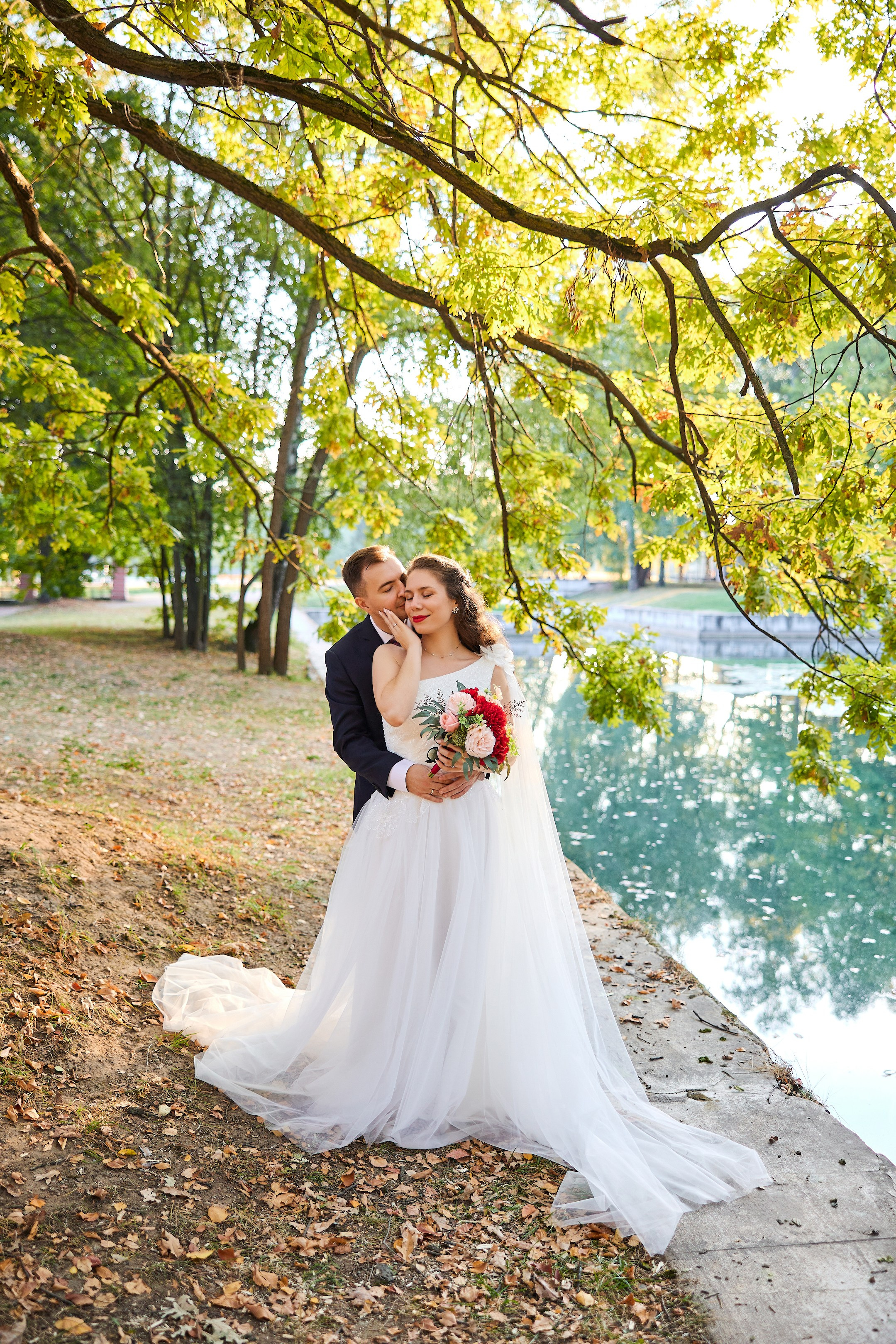 Свадебная фотосессия в Кусково. Свадебный фотограф Сергей Колбинский