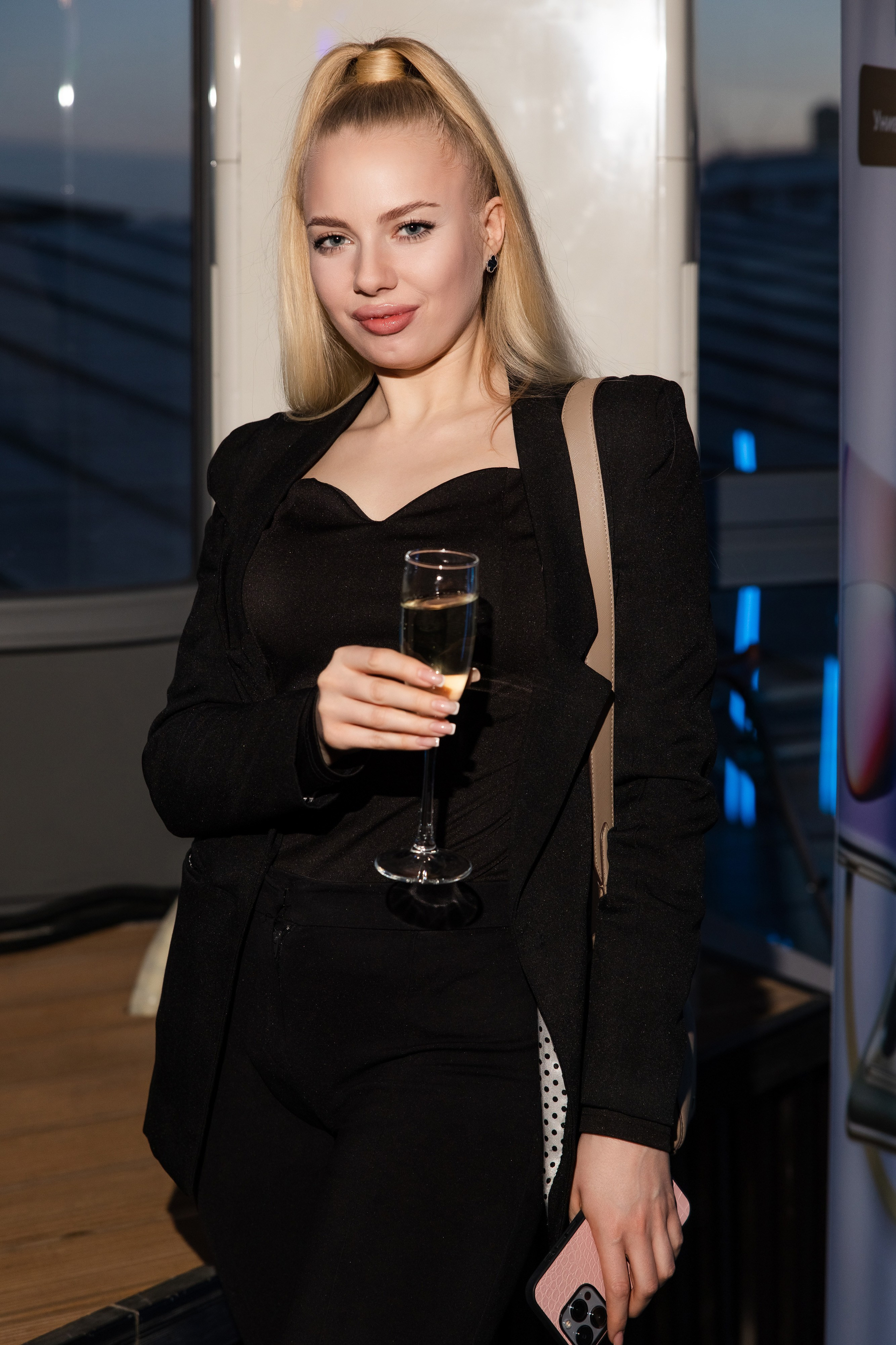 Презентация Infinix. Свадебный репортажный фотограф в Москве