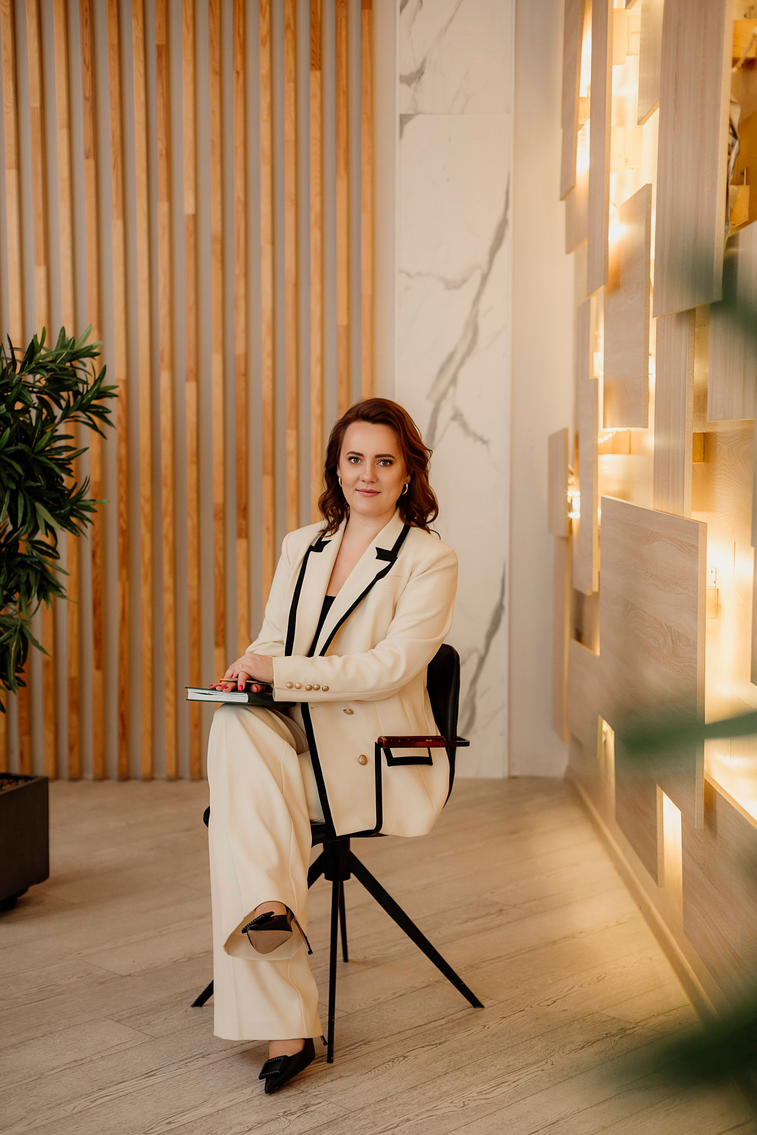 Деловая фотосессия для директора школы. Деловая и Бизнес съемка в  Москве Инесса Грушко