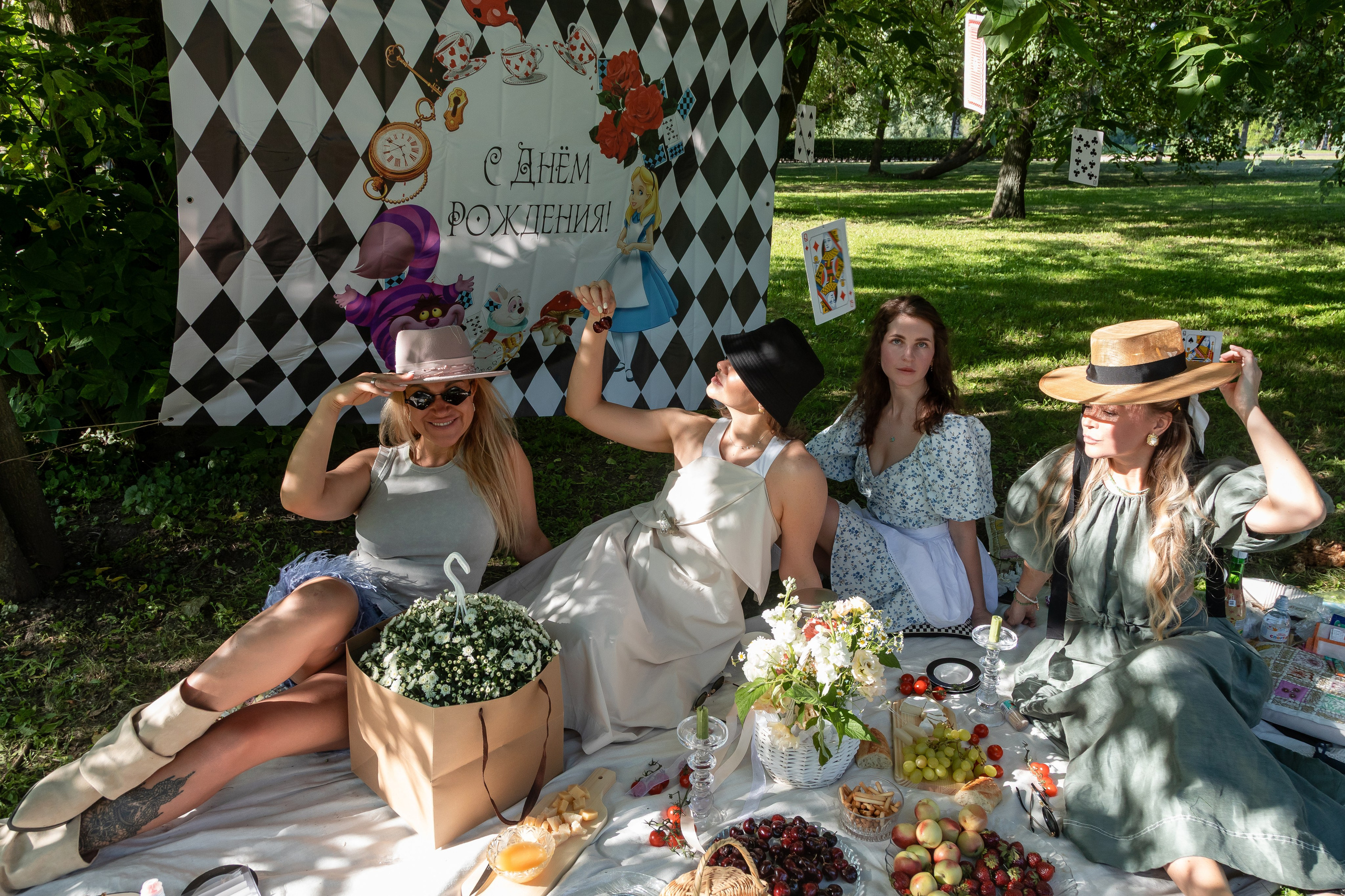 WONDERLAND. Главная