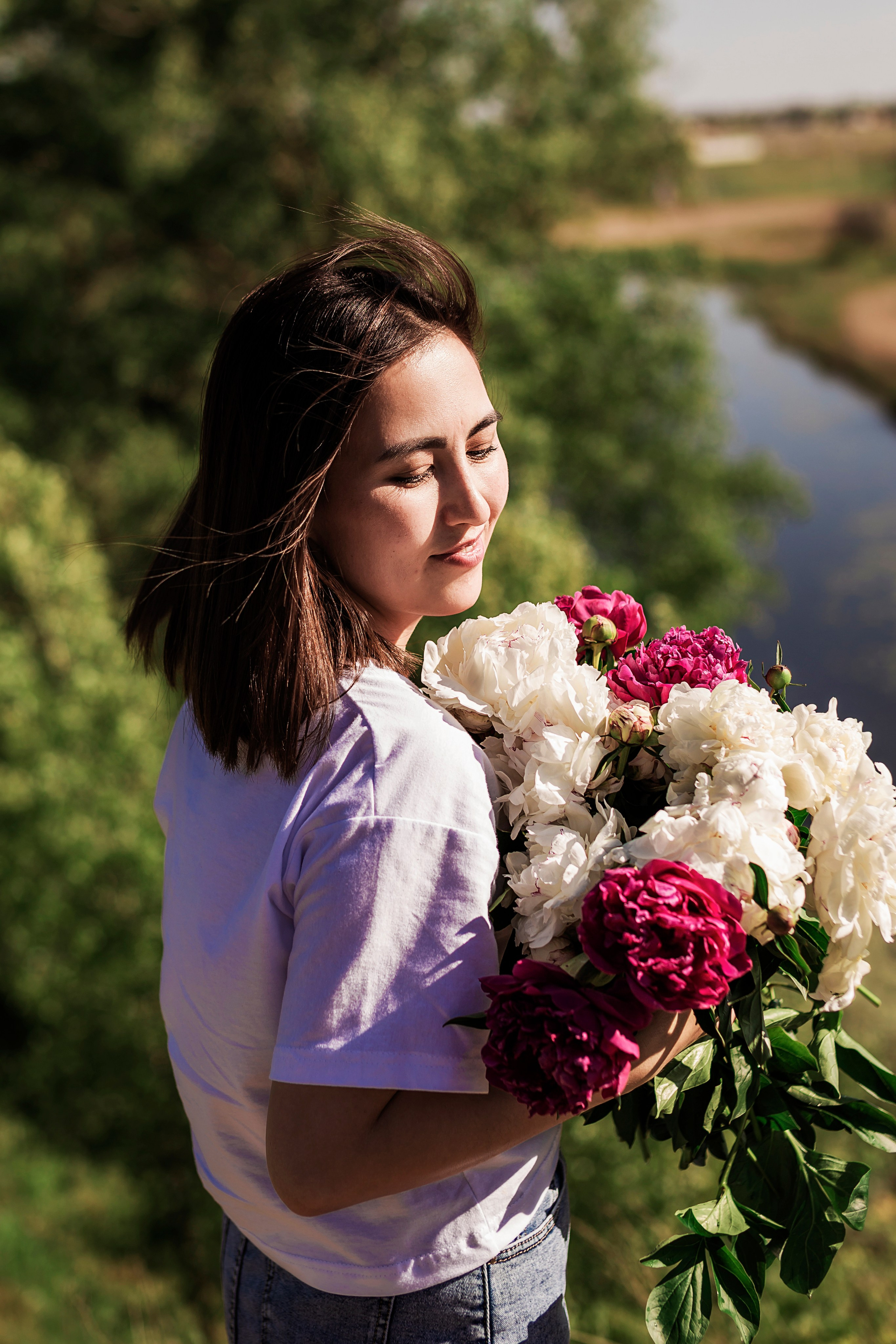 Фотосессия с пионами. Семейный фотограф в Саратове