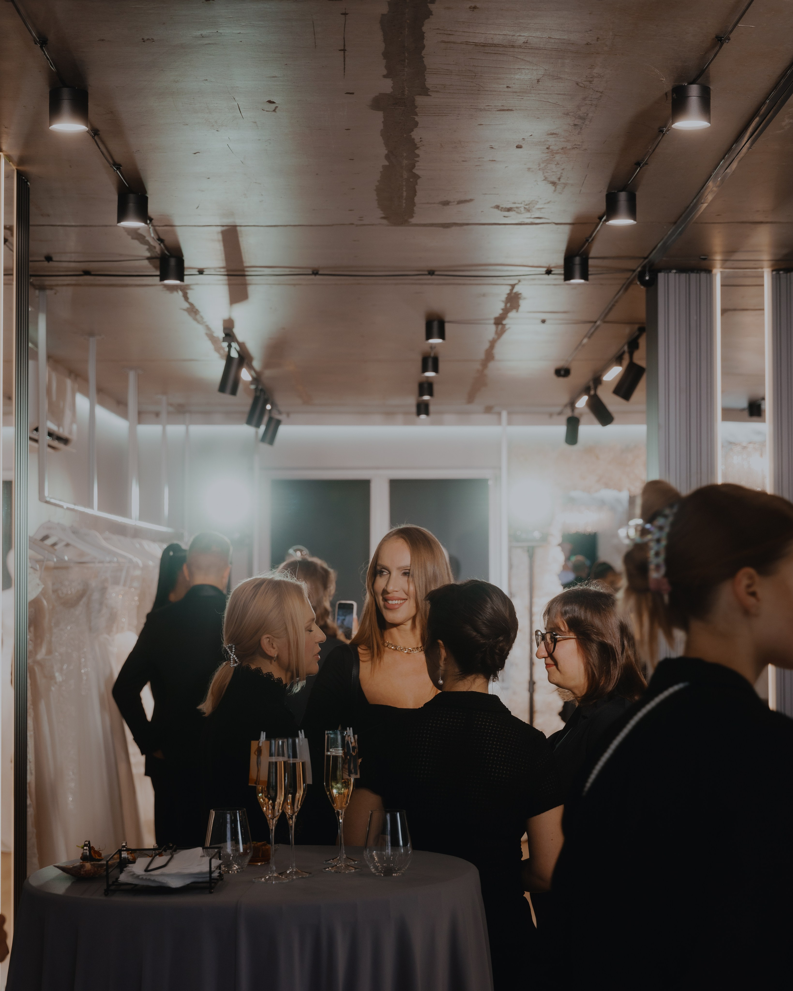 Открытие свадебного салона VISHA. Свадебные фотографы в Гомеле и Минске Сергей и Анастасия Фещенок