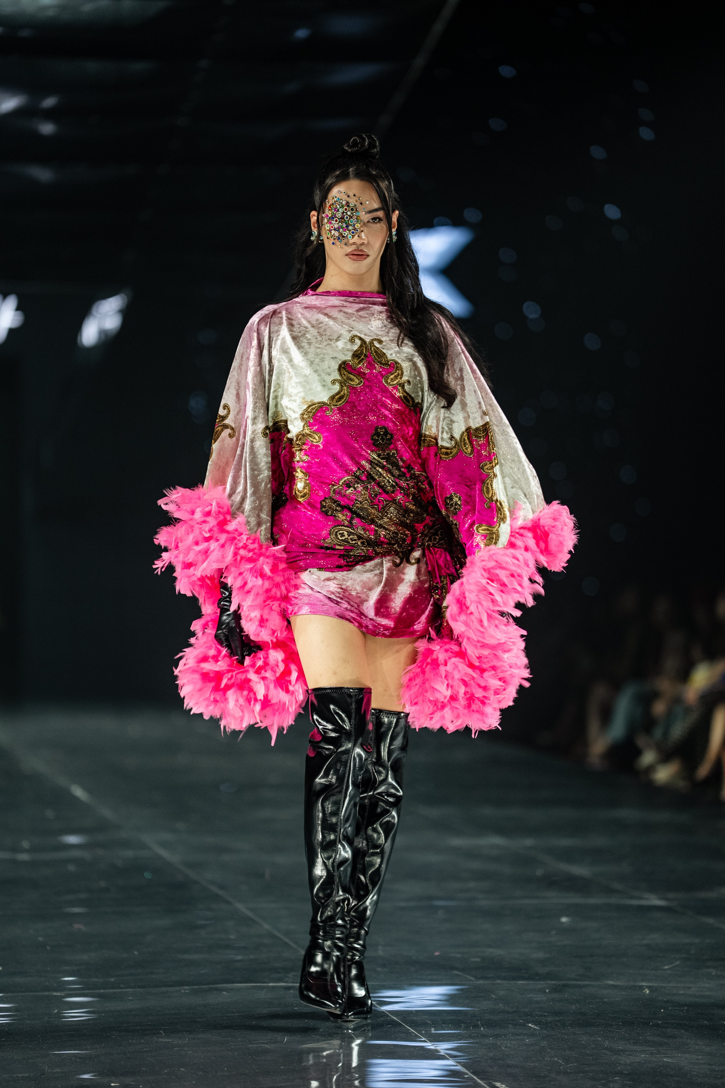Visa Fashion Week YESYES. Сайт Алматинского НЮ АРТ, будуар и фэшн фотографа Дениса Карпенко