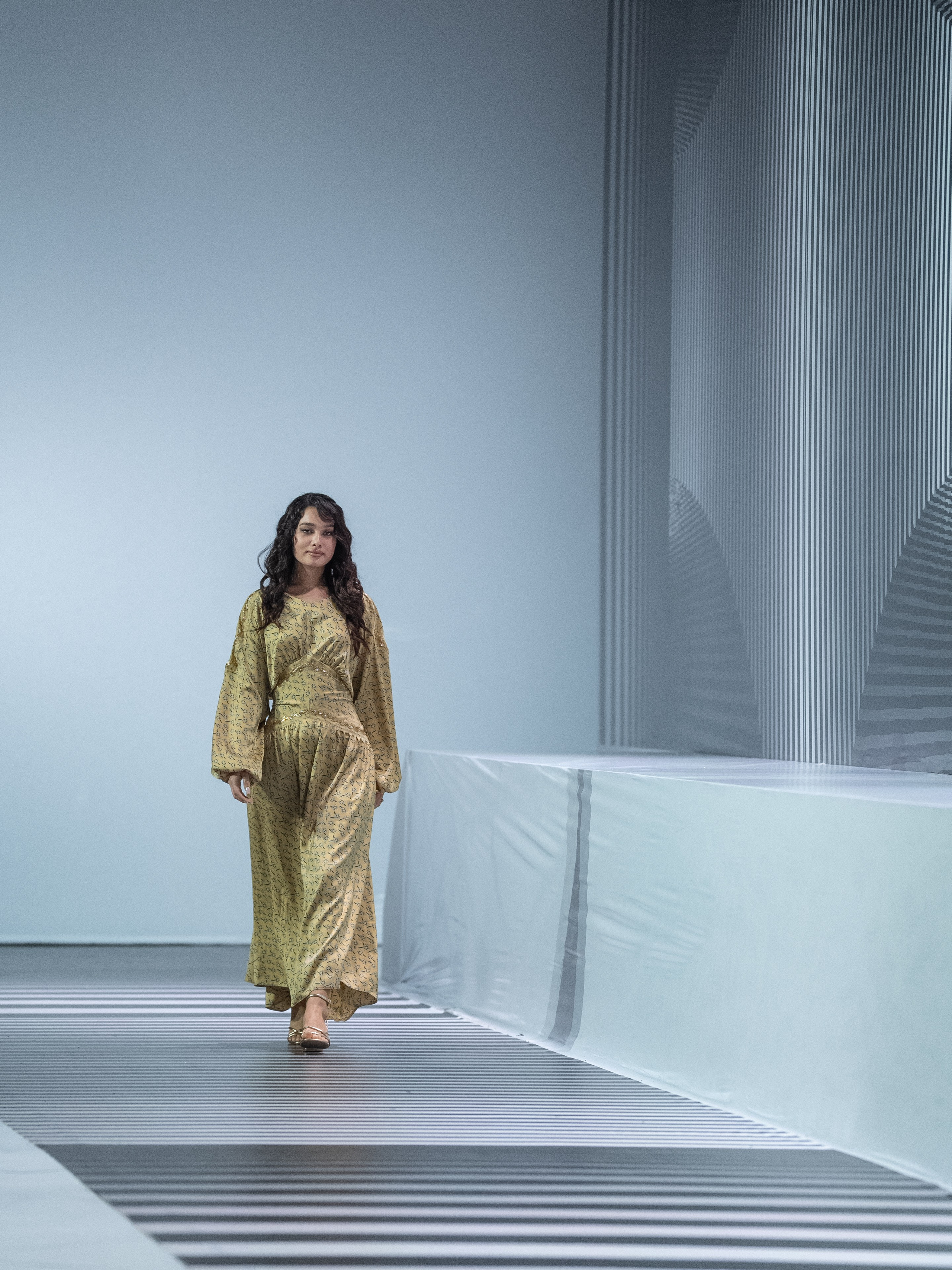 Brand AINASH QARA. Сайт Алматинского НЮ АРТ, будуар и фэшн фотографа Дениса Карпенко