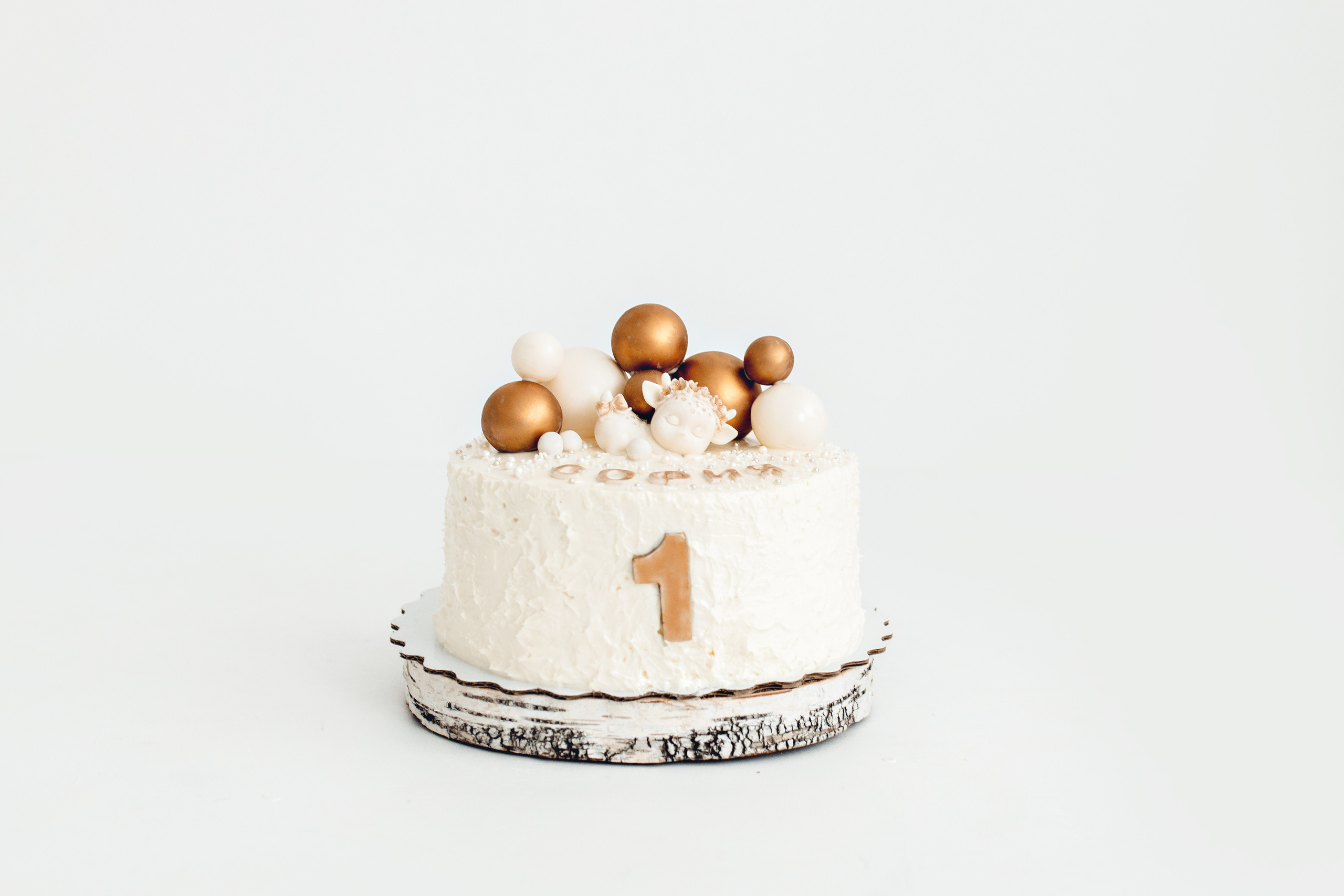 Первый тортик Софии. Фотограф новорожденных в городе Ульяновске Павленкова Лилия