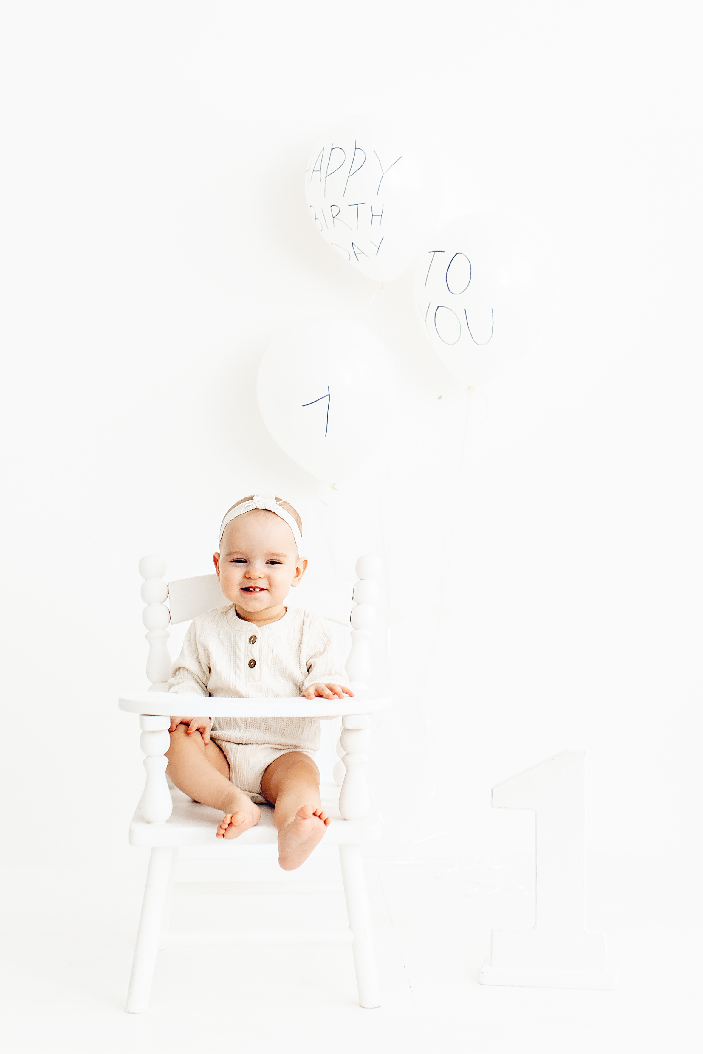 Первый тортик Софии. Фотограф новорожденных в городе Ульяновске Павленкова Лилия