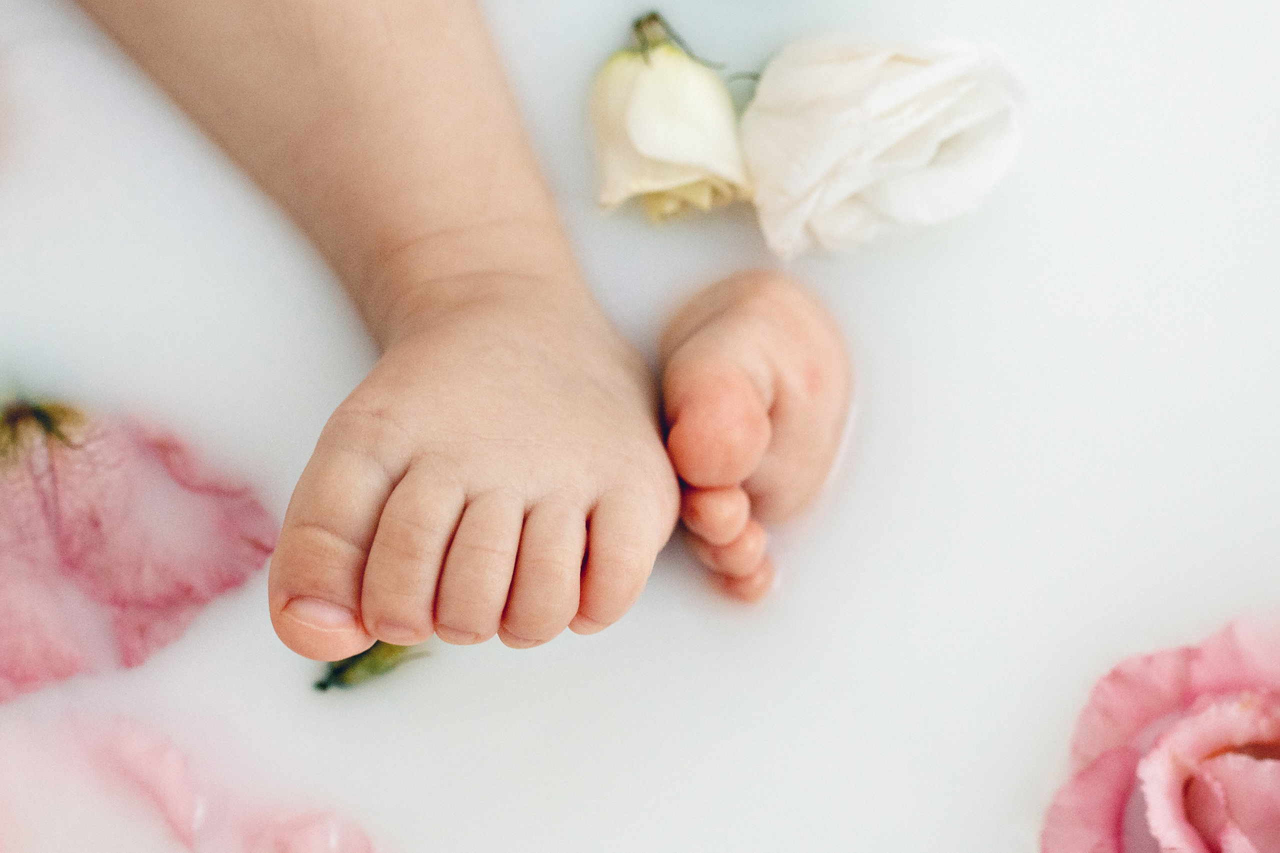 Первый тортик Софии. Фотограф новорожденных в городе Ульяновске Павленкова Лилия