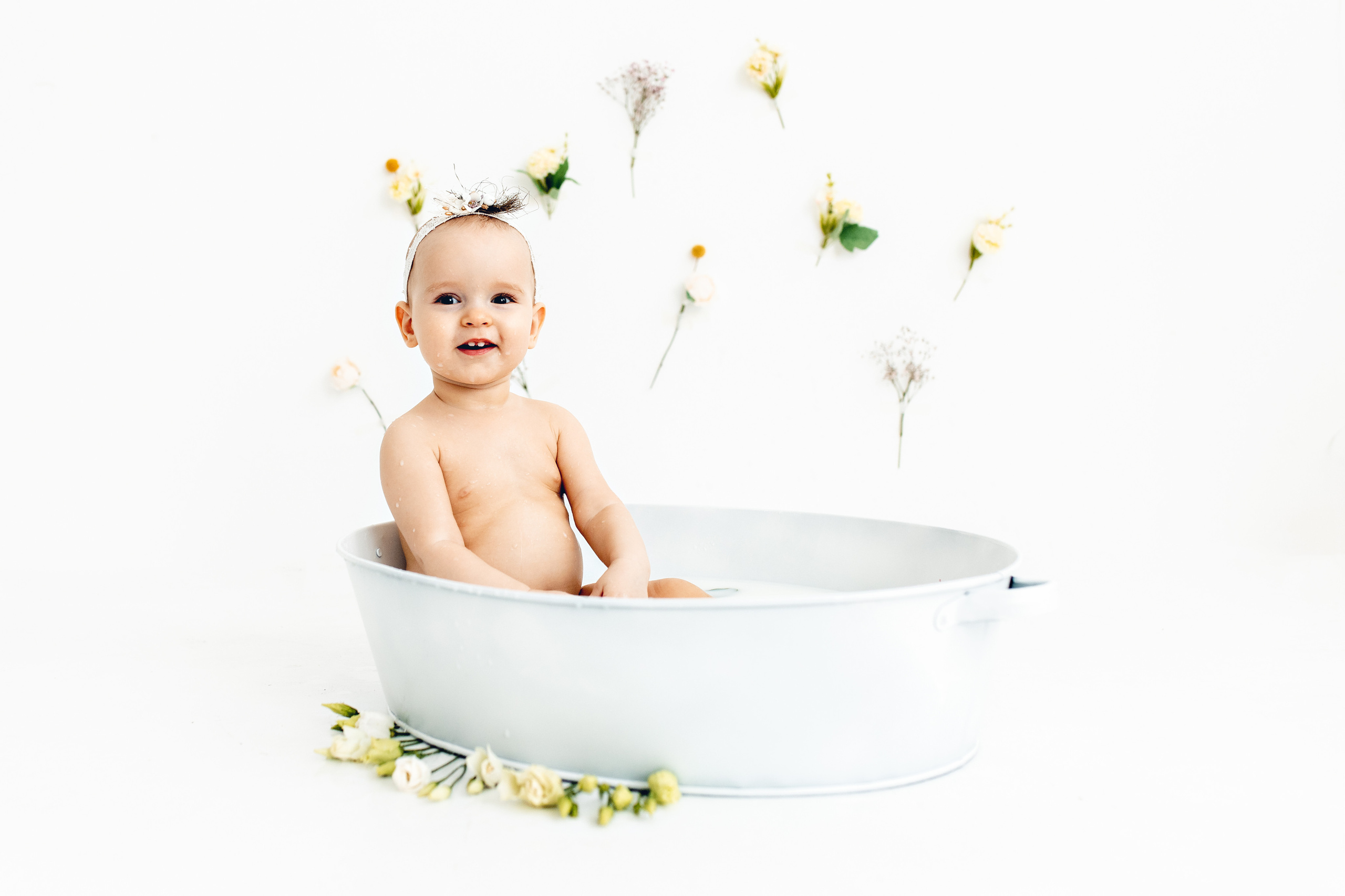 Первый тортик Софии. Фотограф новорожденных в городе Ульяновске Павленкова Лилия