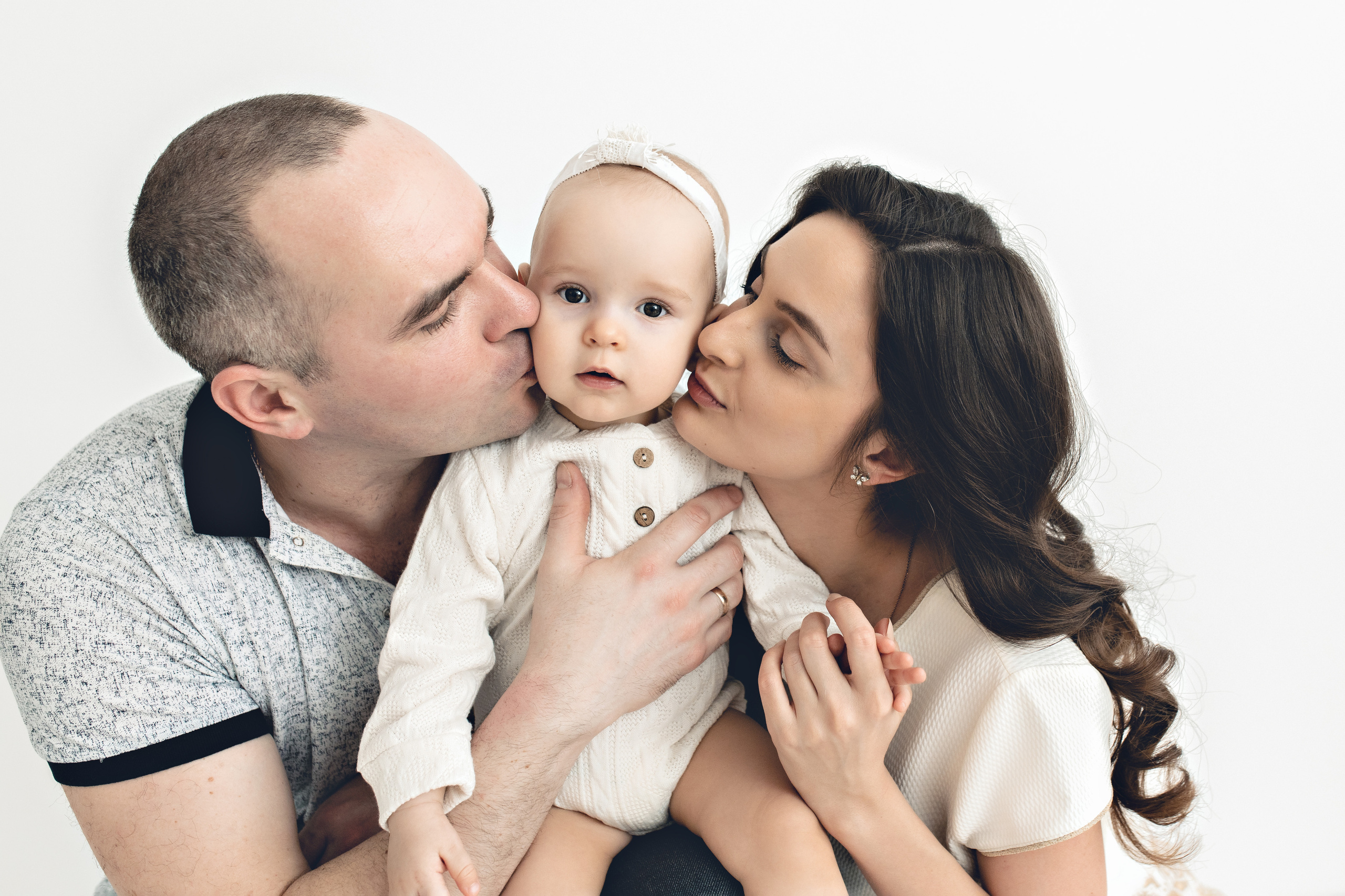 Первый тортик Софии. Фотограф новорожденных в городе Ульяновске Павленкова Лилия