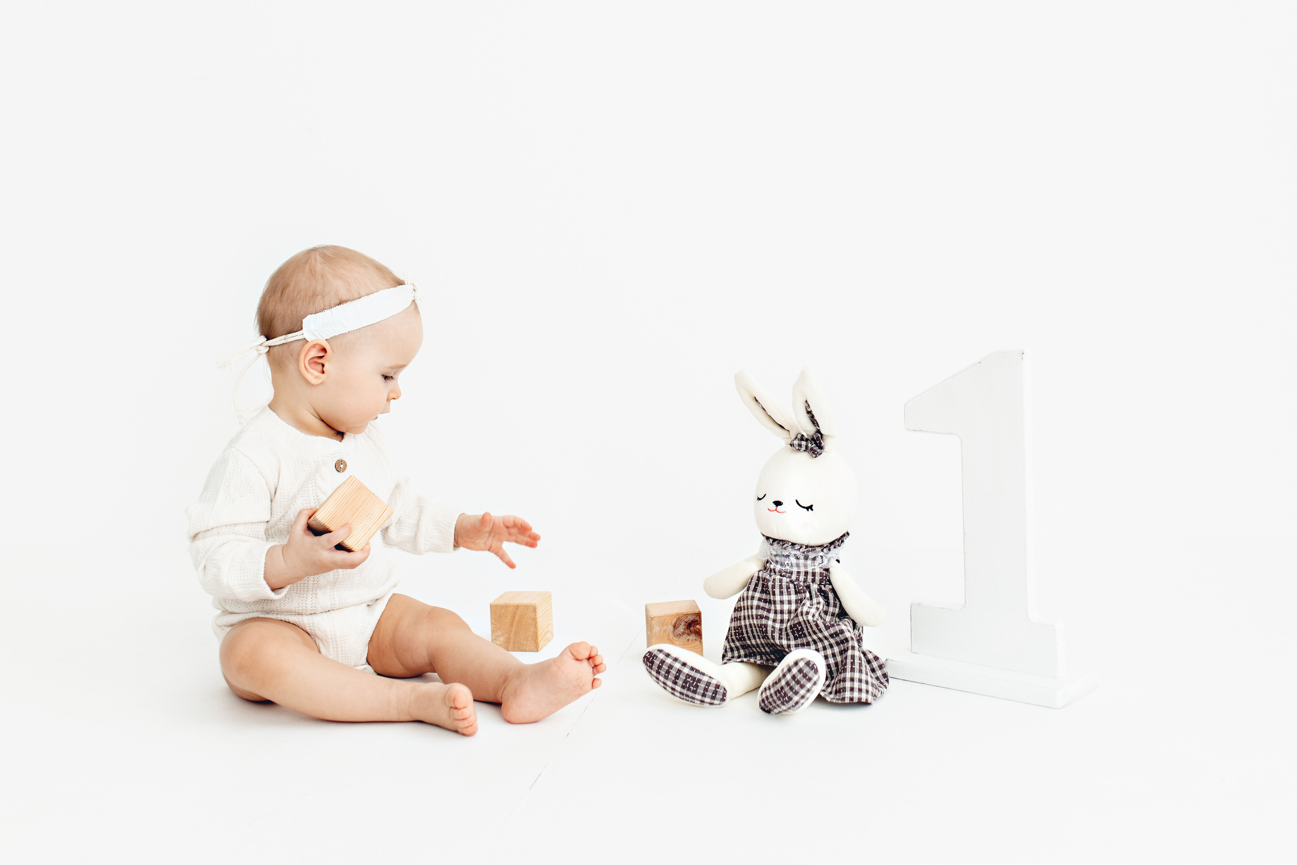 Первый тортик Софии. Фотограф новорожденных в городе Ульяновске Павленкова Лилия