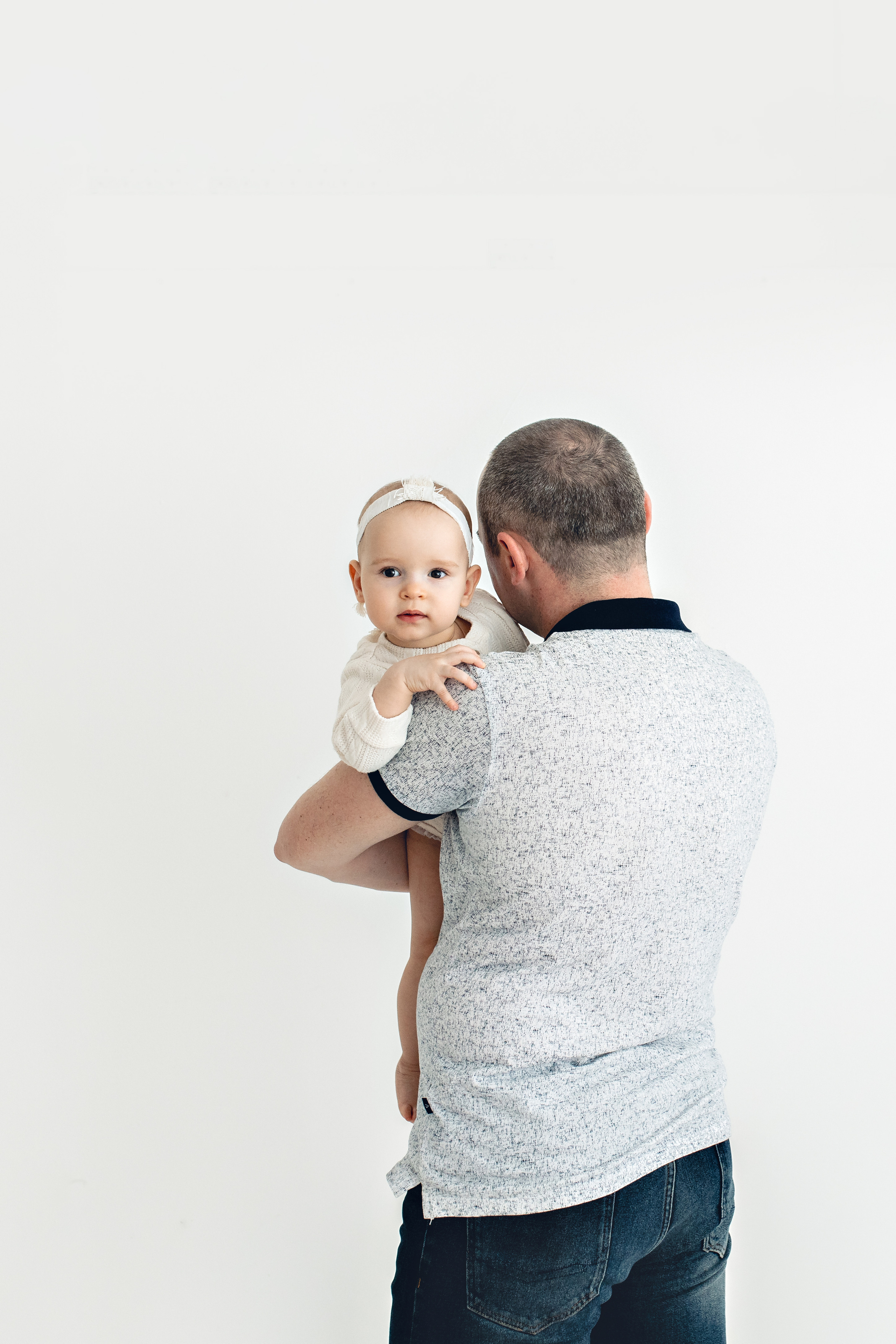 Первый тортик Софии. Фотограф новорожденных в городе Ульяновске Павленкова Лилия