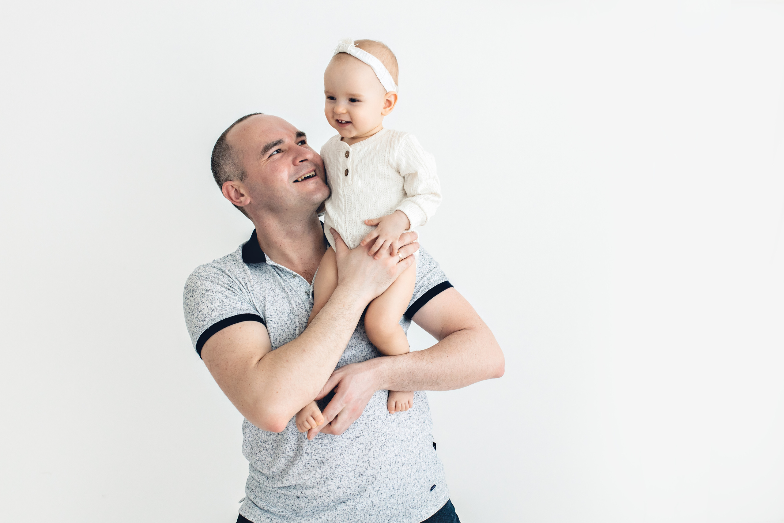 Первый тортик Софии. Фотограф новорожденных в городе Ульяновске Павленкова Лилия