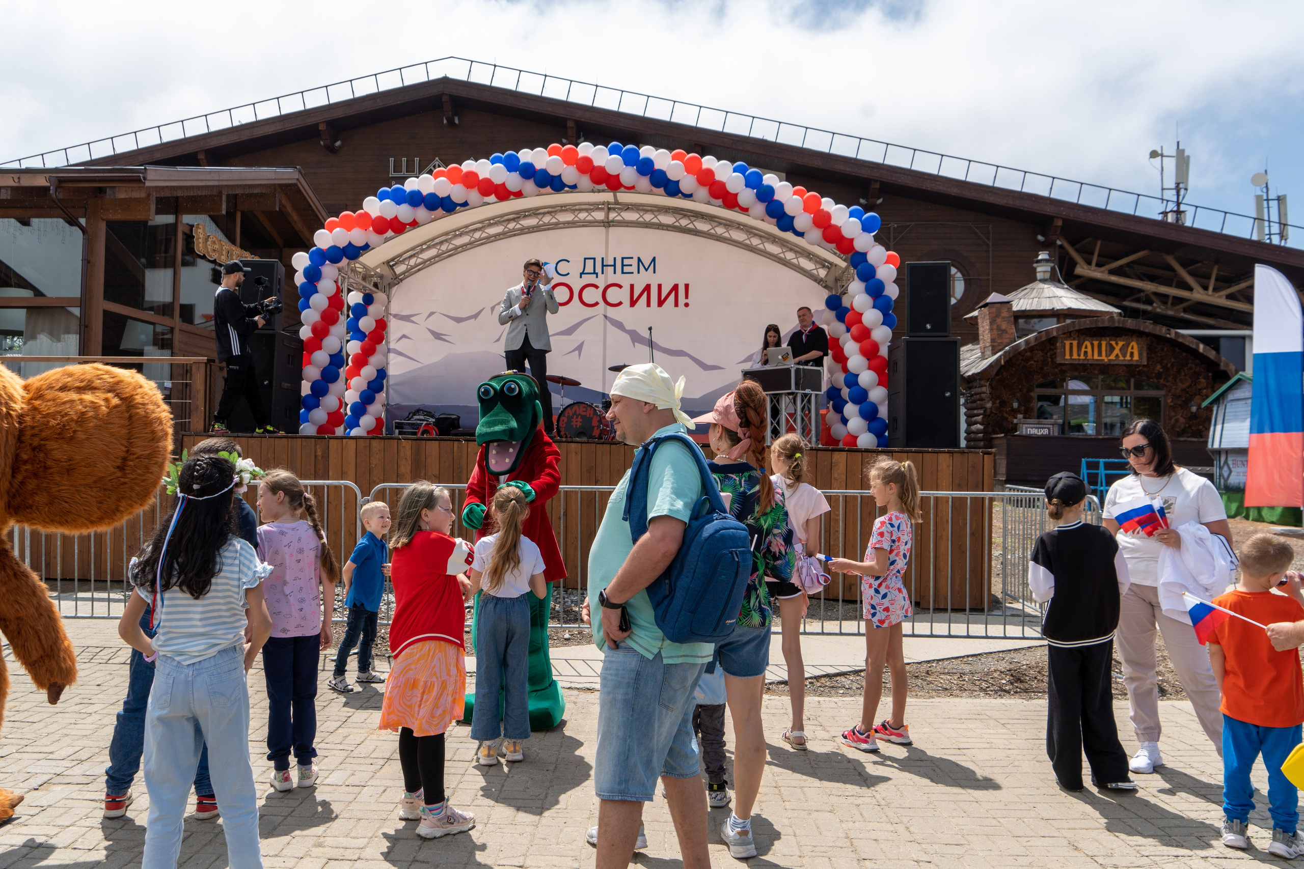 День России на курорте Газпром 2023. Репортажный фотограф в Красной Поляне и Сочи Павлюченко Екатерина