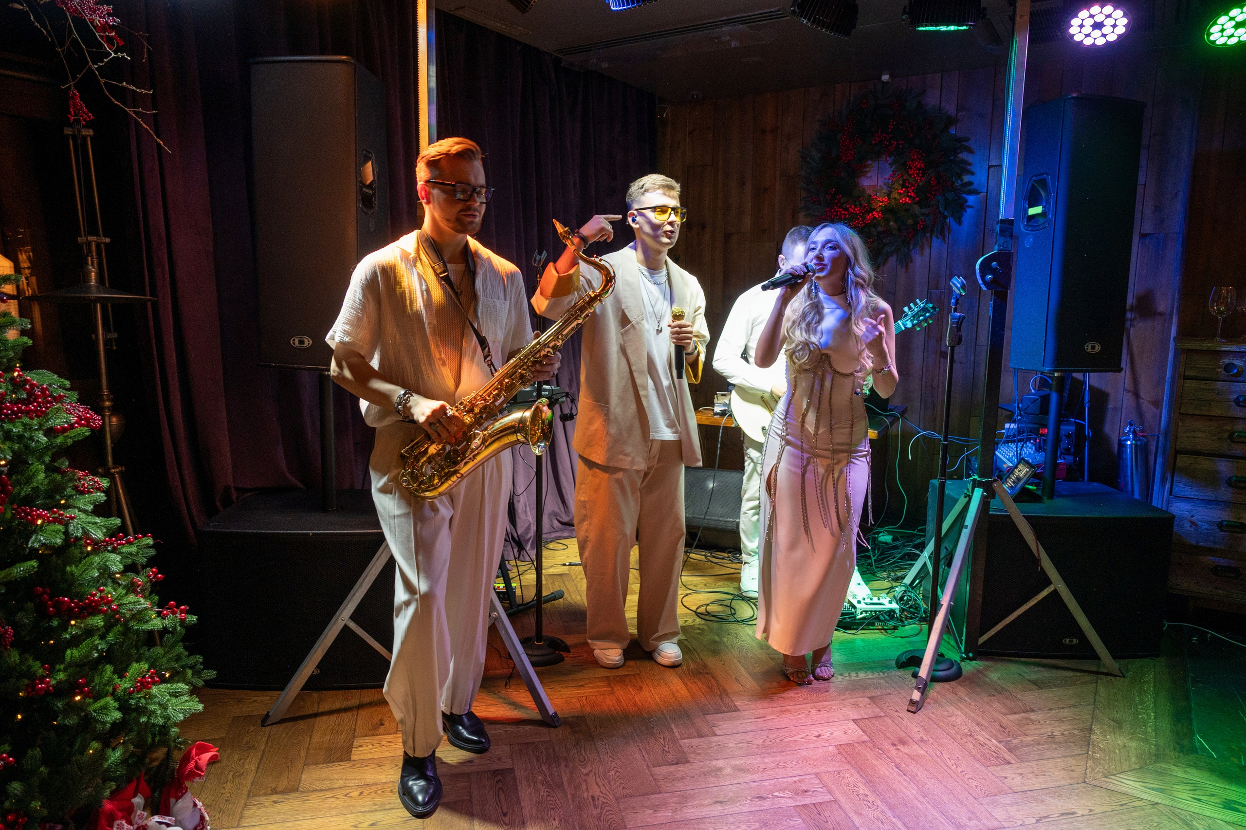 Новый год 2025 в ресторане Red Fox. Репортажный фотограф в Красной Поляне и Сочи Павлюченко Екатерина