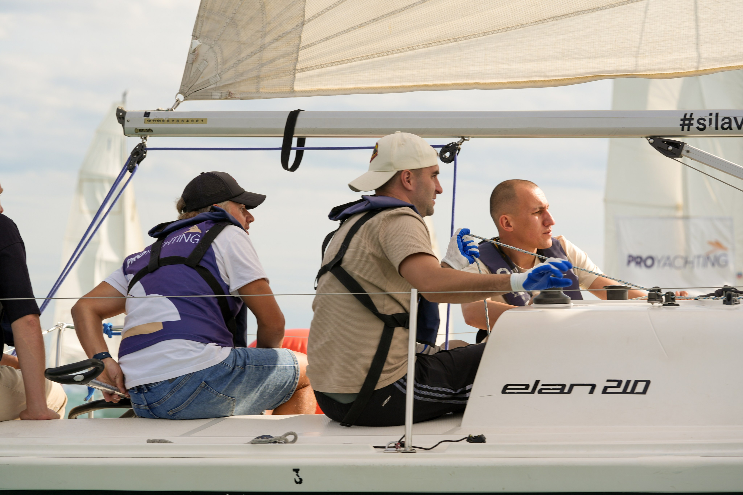 Яхтенная регата для компании Агрегатка. Репортажный фотограф в Красной Поляне и Сочи Павлюченко Екатерина