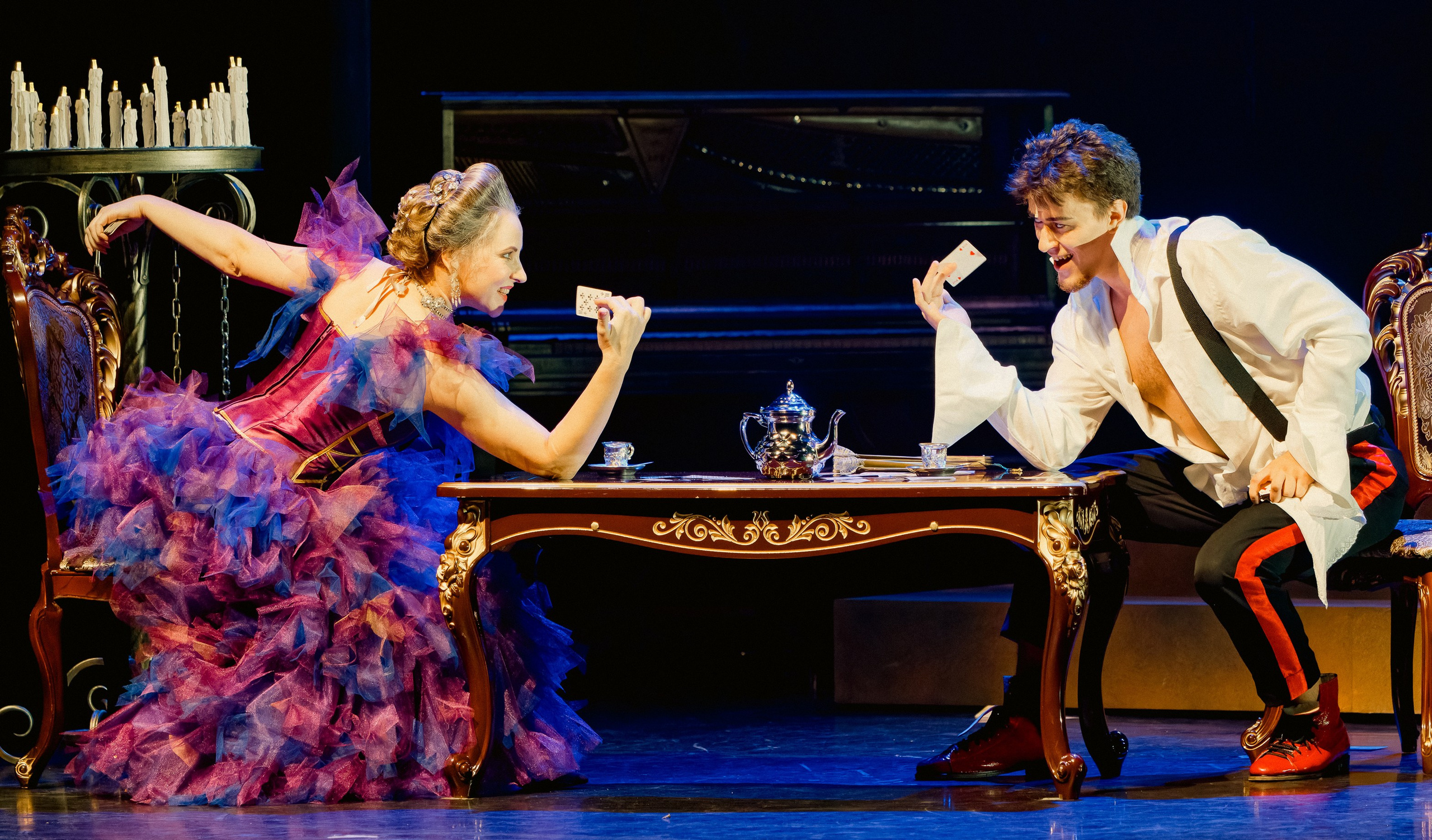 Опасные связи_Чехов-центр. Фотограф. г. Южно-Сахалинск. Олег Толстов