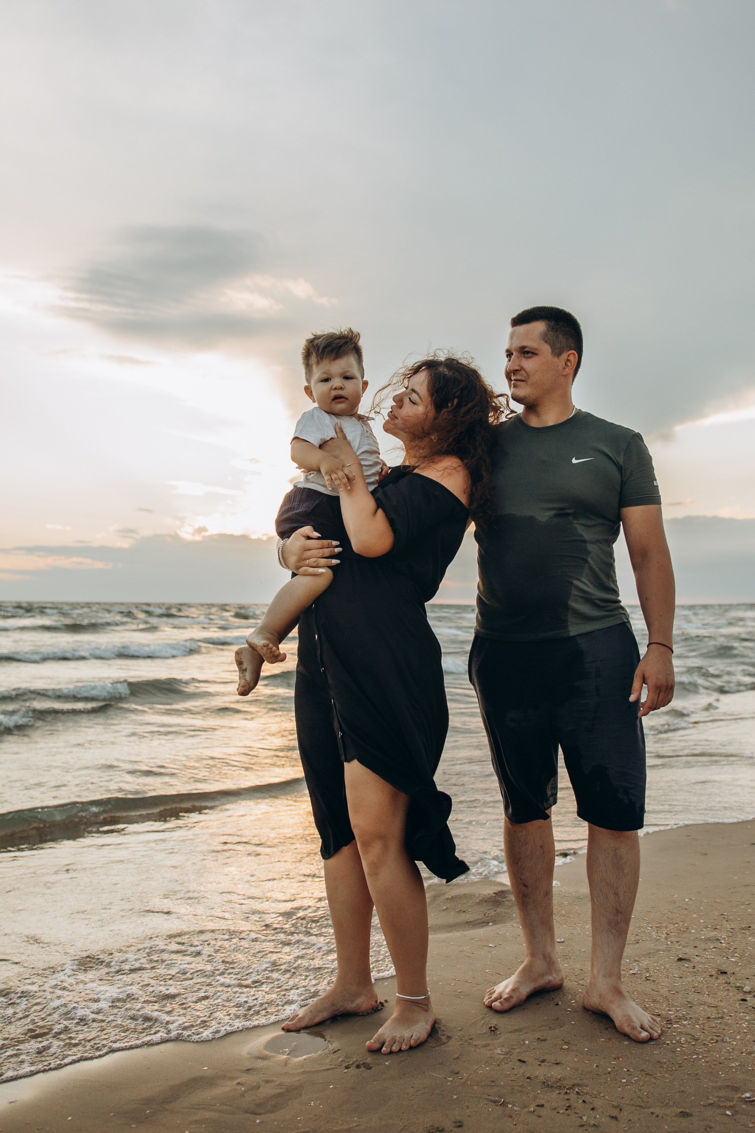 Михаил, Алена и Кирюша — встреча заката с любимыми. Семейный фотограф Новороссийск, Анапа, Геленджик — Юлия Давыдова