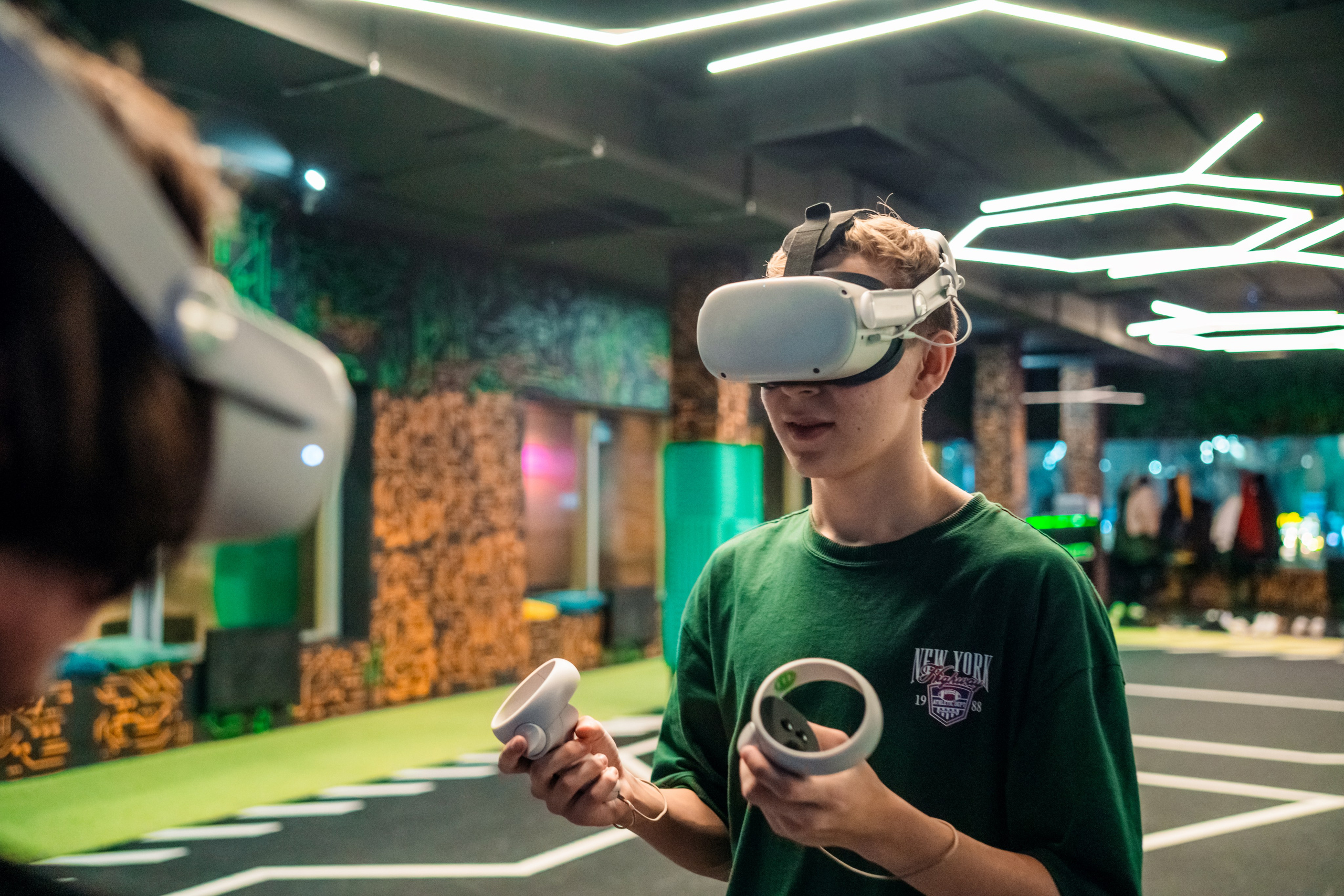 VR (November-December 2024). Felixtones