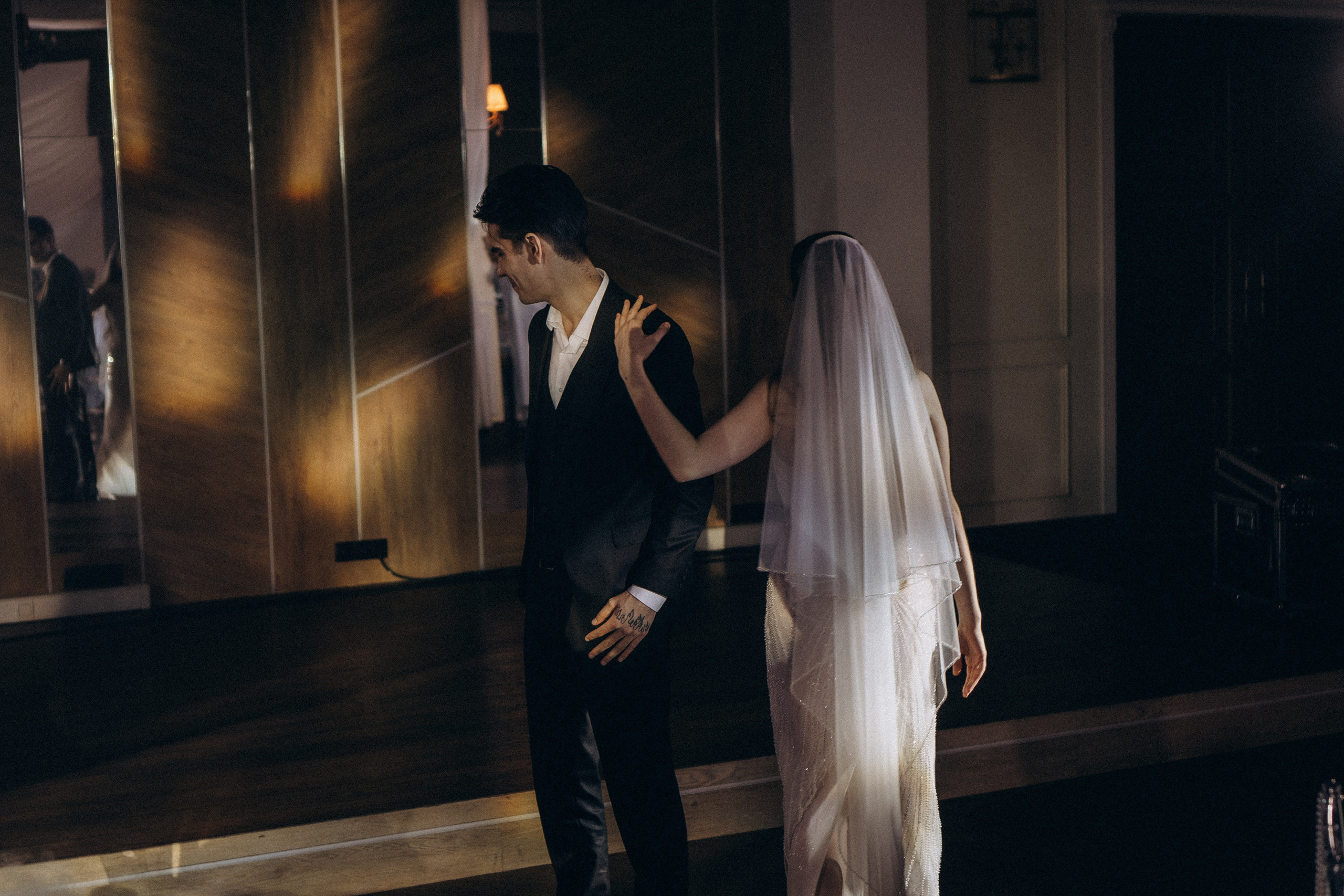 СВАДЕБНАЯ СЬЕМКА СБОРОВ В ОТЕЛЕ И ВЫЕЗД НА ЦЕРЕМОНИЮ (СНЯТО В СИБИРЕ В НИЖНЕВАРТОВСКЕ). Профессиональный фотограф, Санкт-Петербург — Виктория Богомолова