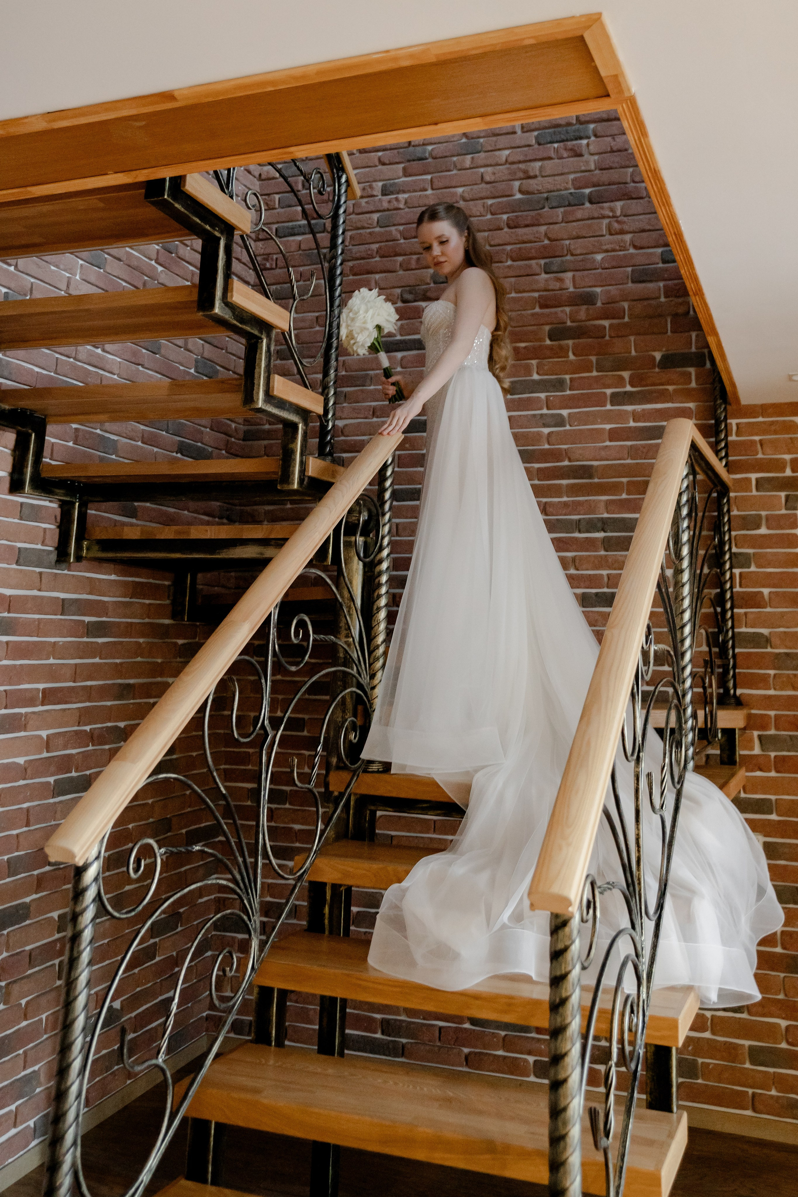 СВАДЕБНАЯ СЬЕМКА СБОРОВ В ОТЕЛЕ И ВЫЕЗД НА ЦЕРЕМОНИЮ (СНЯТО В СИБИРЕ В НИЖНЕВАРТОВСКЕ)М. Профессиональный фотограф, Санкт-Петербург — Виктория Богомолова