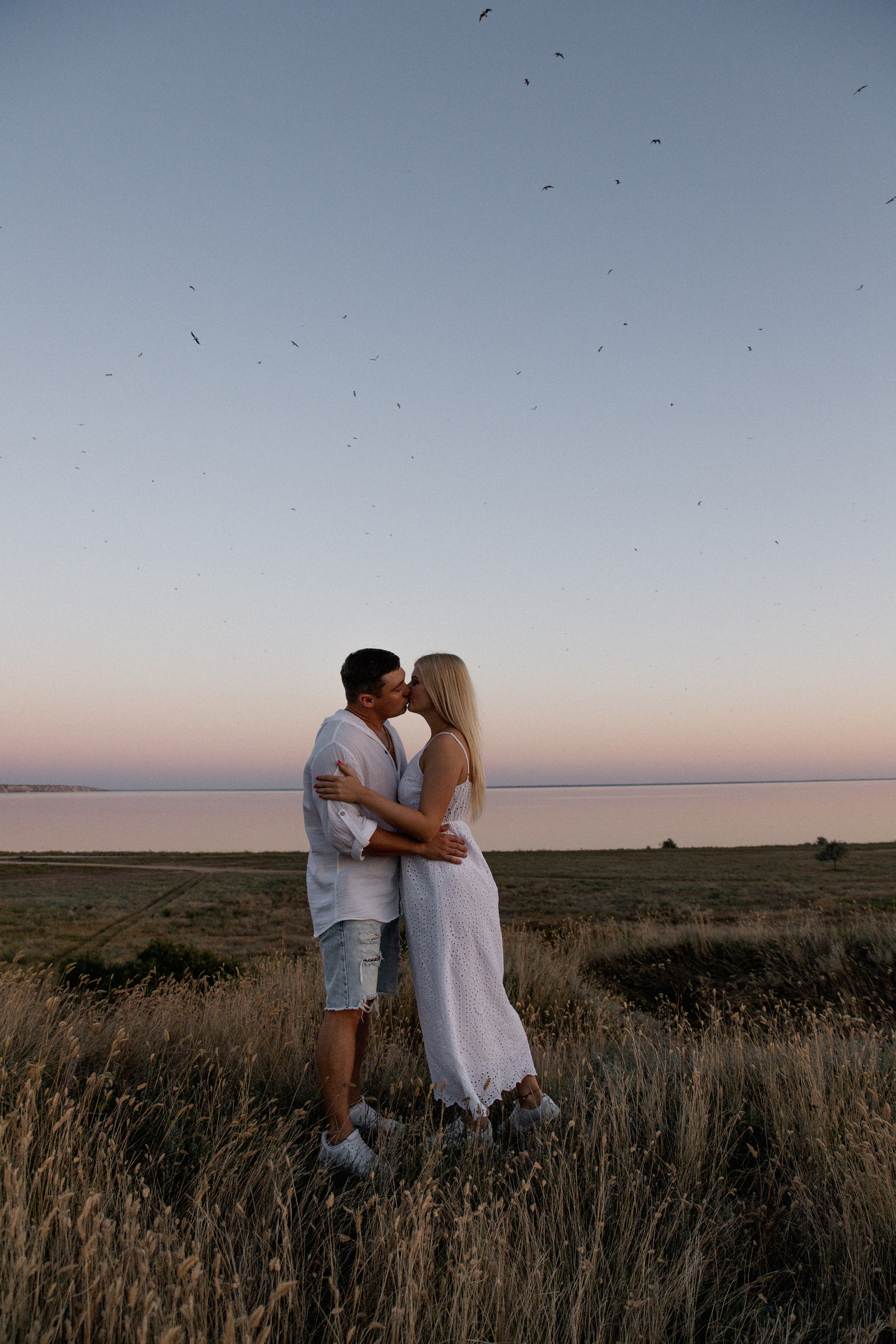 Love story на природе с машиной. Свадебный фотограф и видеограф Краснодар, Ростов, Сочи, Новороссийск