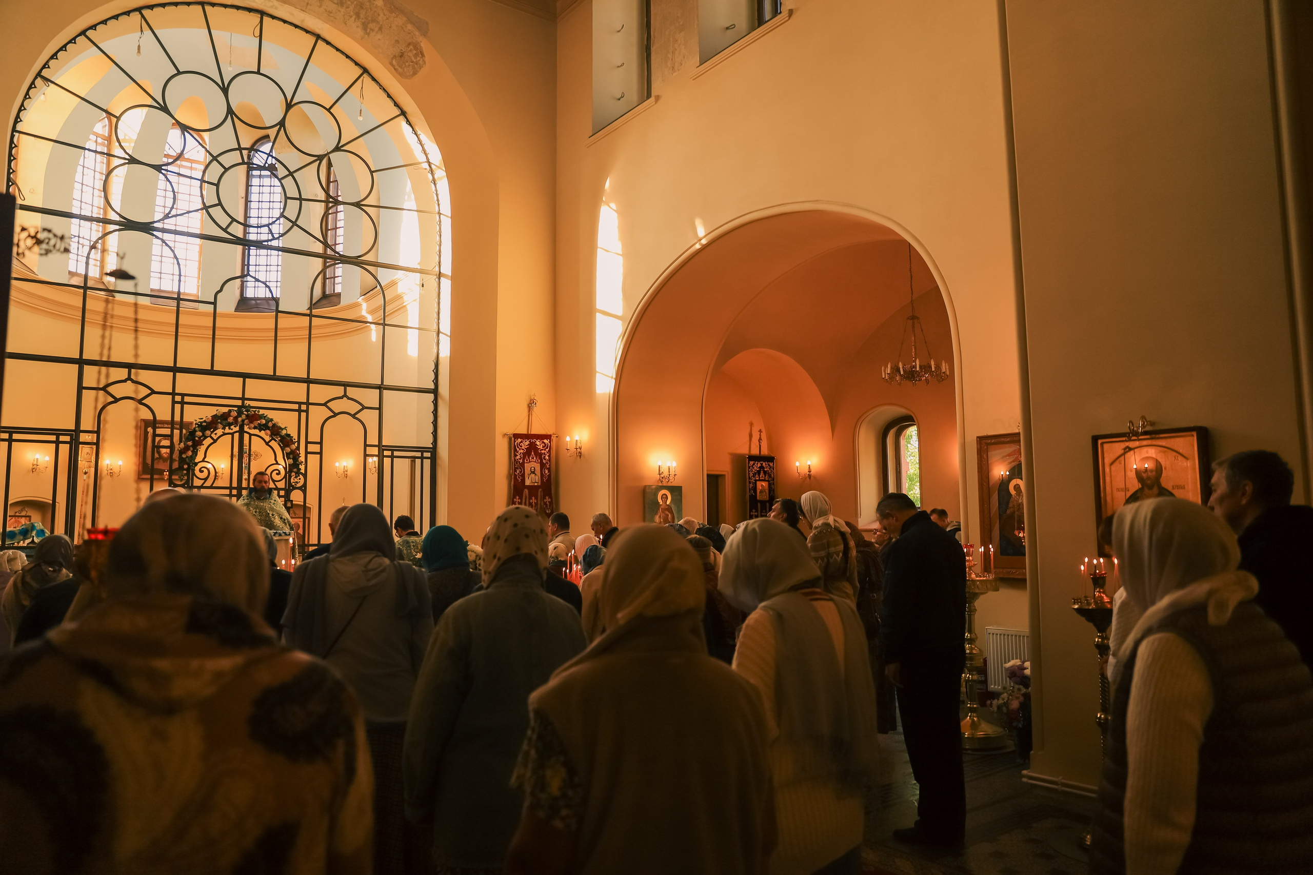 Служба в церкви