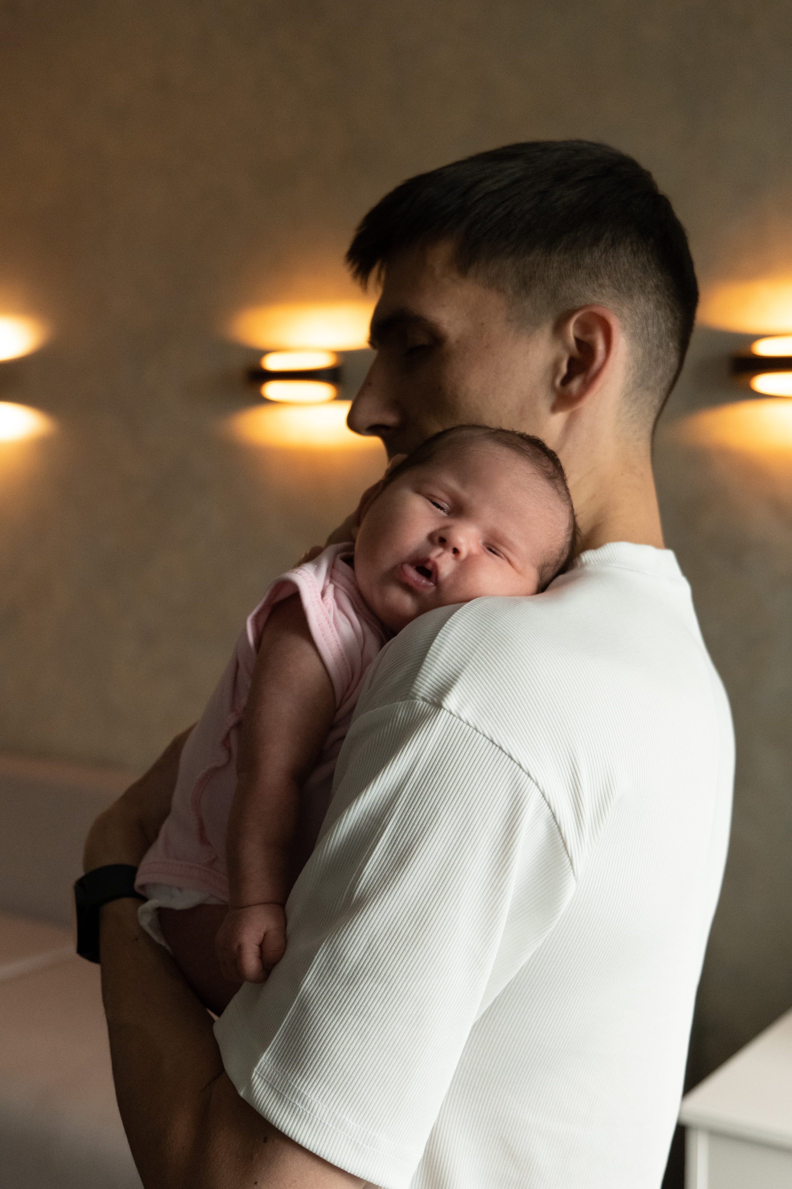 Домашняя фотосессия с новорожденным. Фотограф видеограф Ольга Василевская