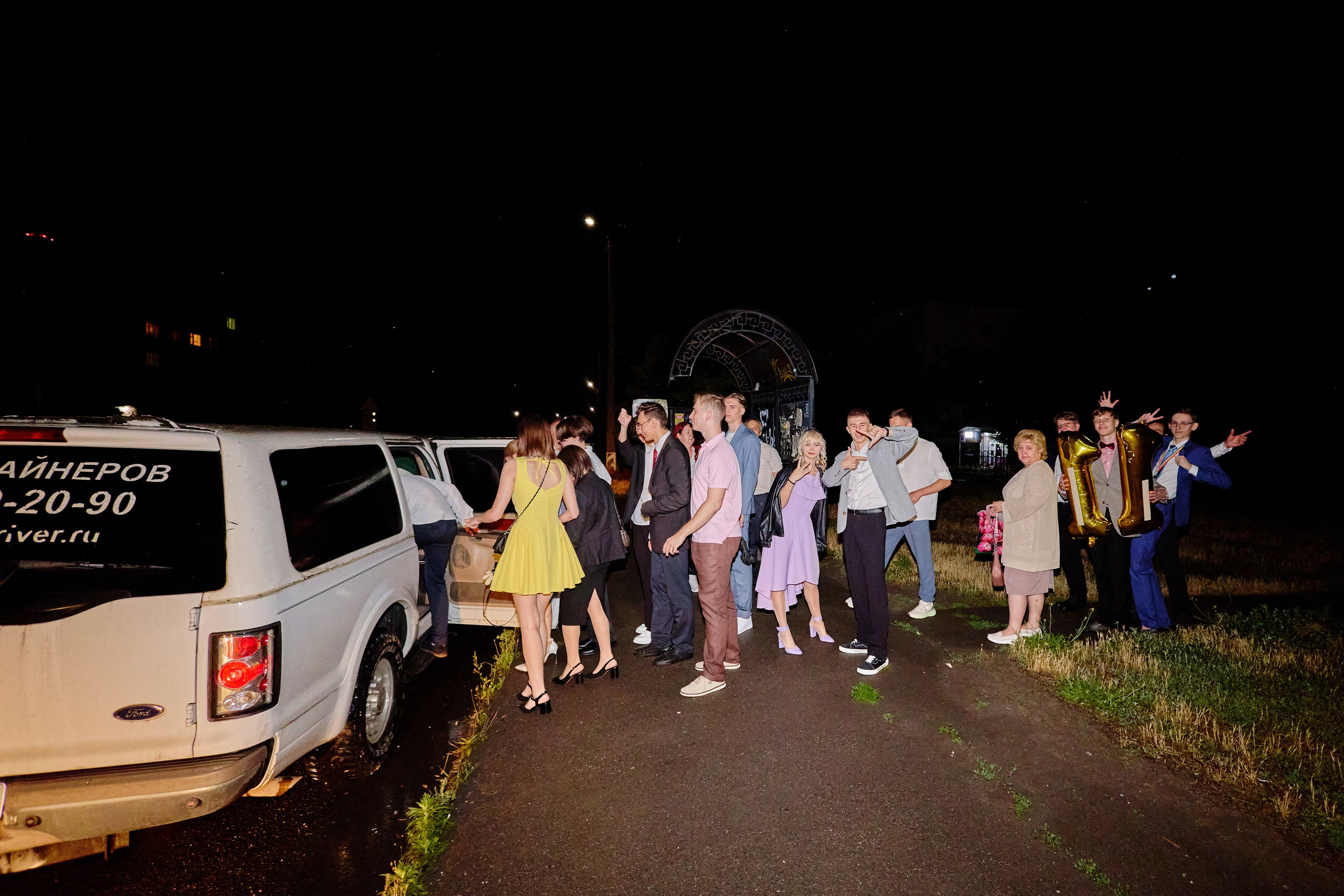 Выпускной 35 Сош. Фотограф Выпускные альбомы Таганрог Сергей Коробченко