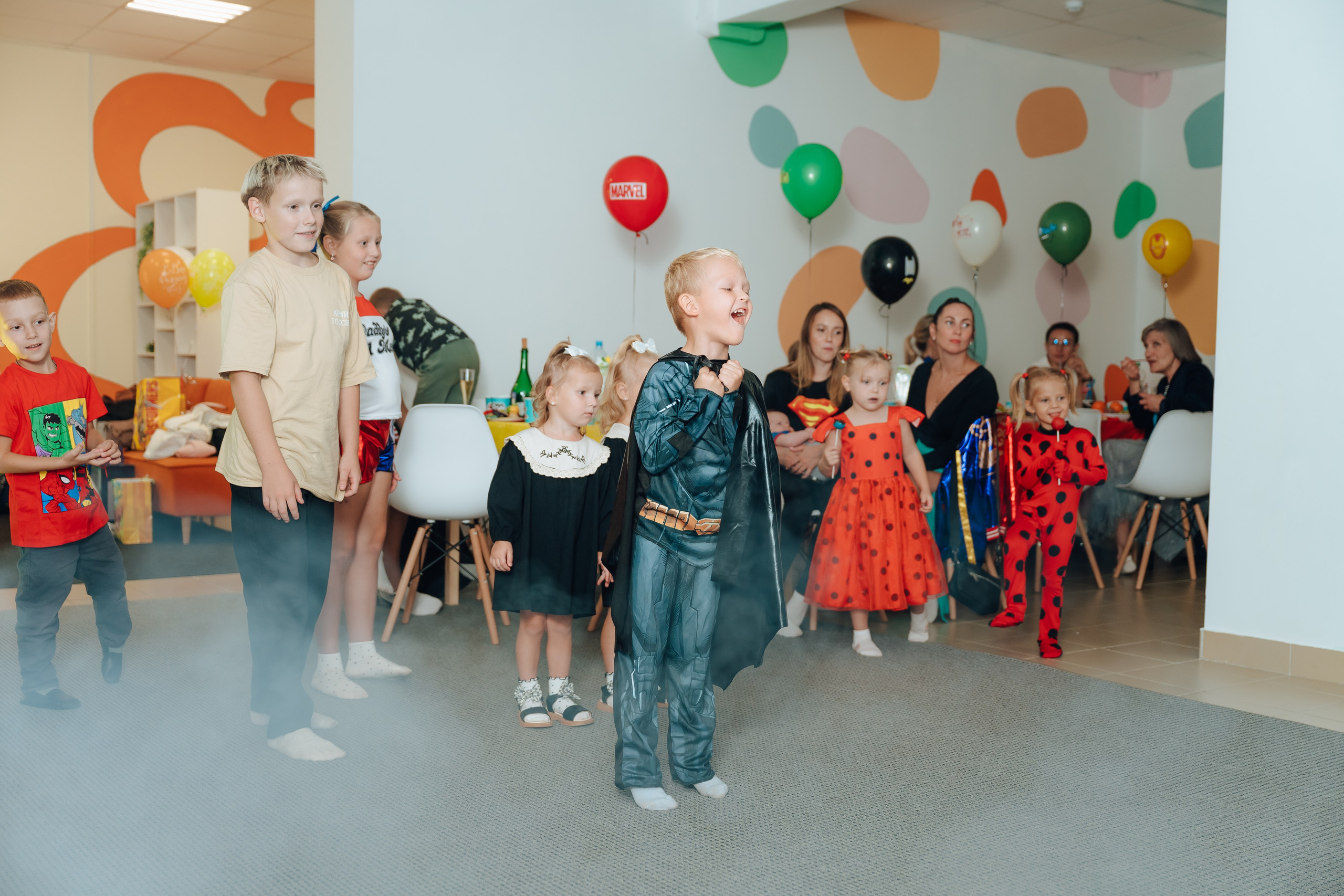 Праздник Льва в Мультифокс. Детский и семейный фотограф Катерина Мишина