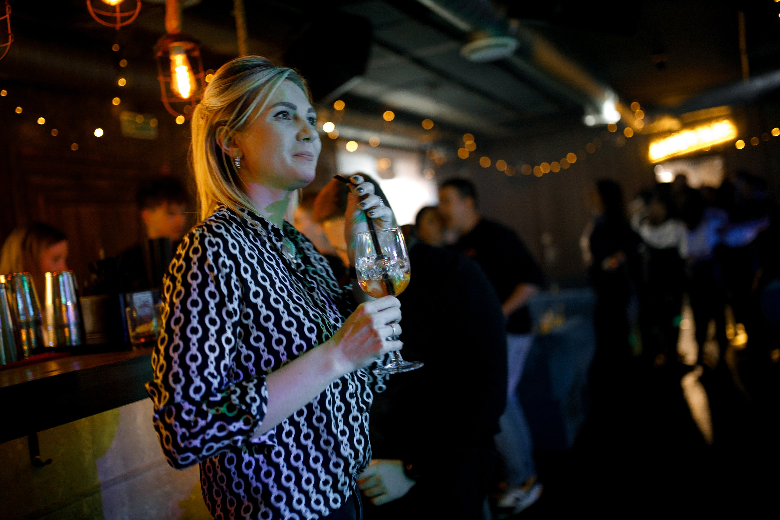 04\11\2022 Караоке в Мяте Спортивная. Мята Спортивная — Кальянная, караоке, бар в Минске