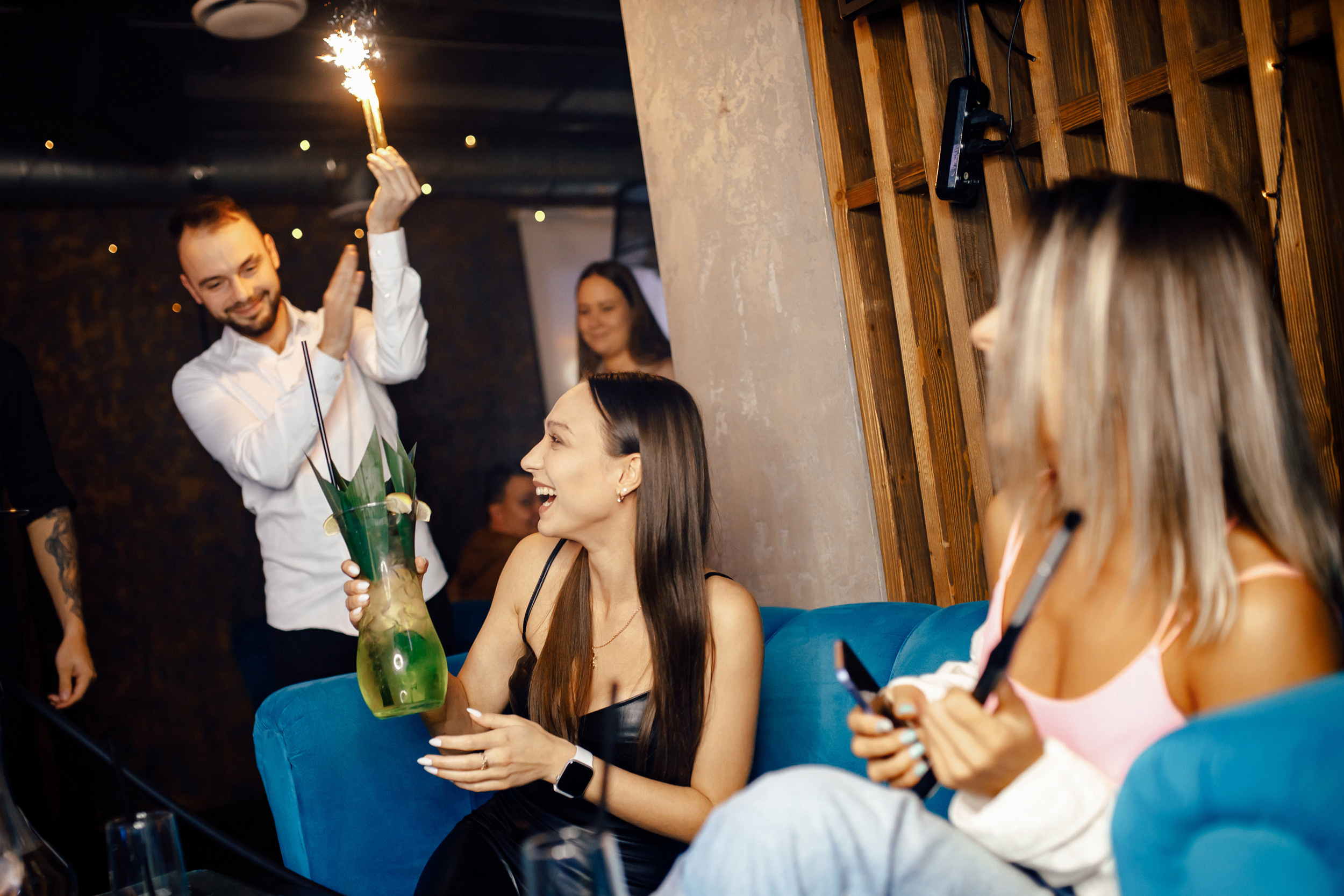 21\10\2022 Караоке в Мяте Спортивная. Мята Спортивная — Кальянная, караоке, бар в Минске