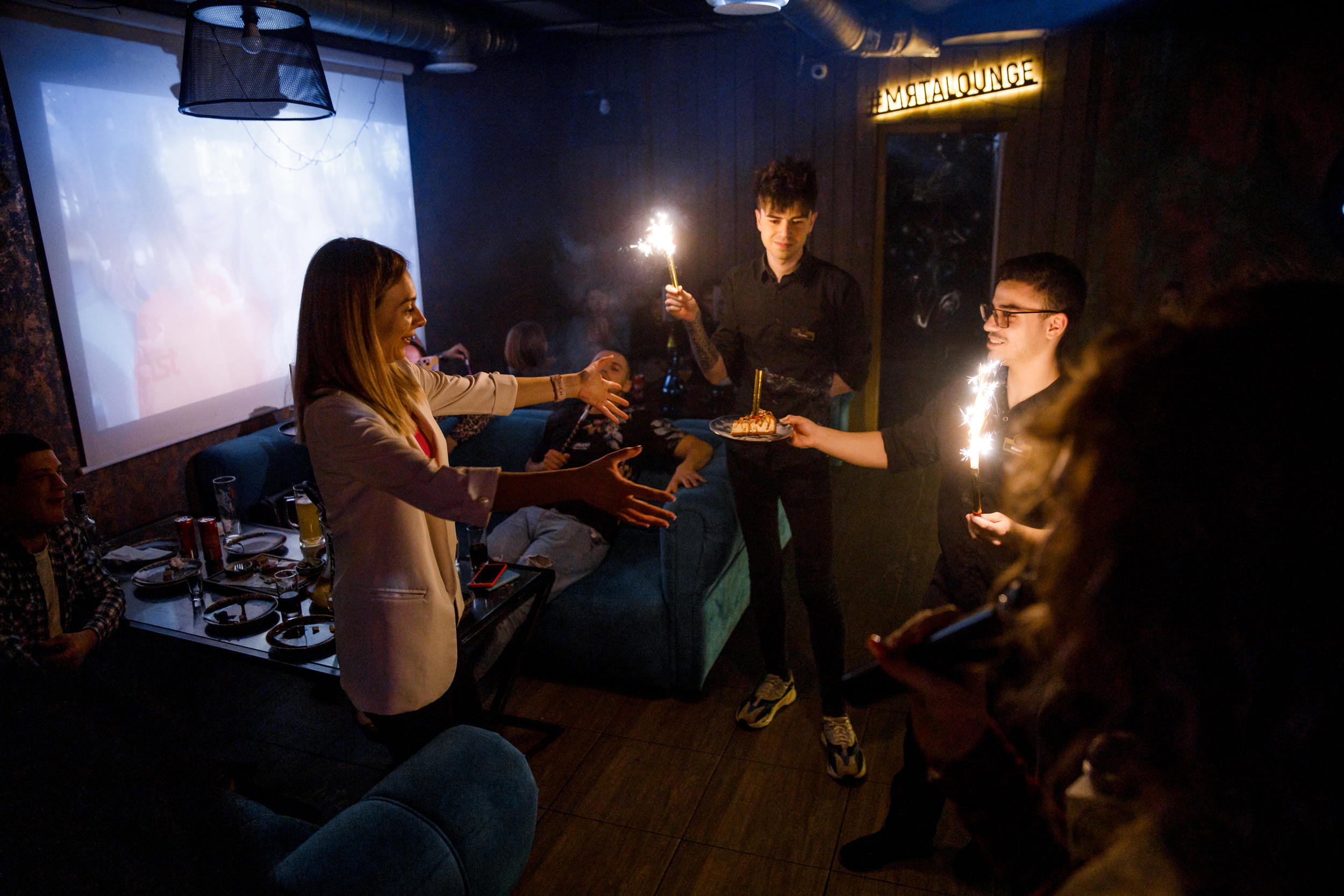 05\11\2022 Караоке в Мяте Спортивная. Мята Спортивная — Кальянная, караоке, бар в Минске