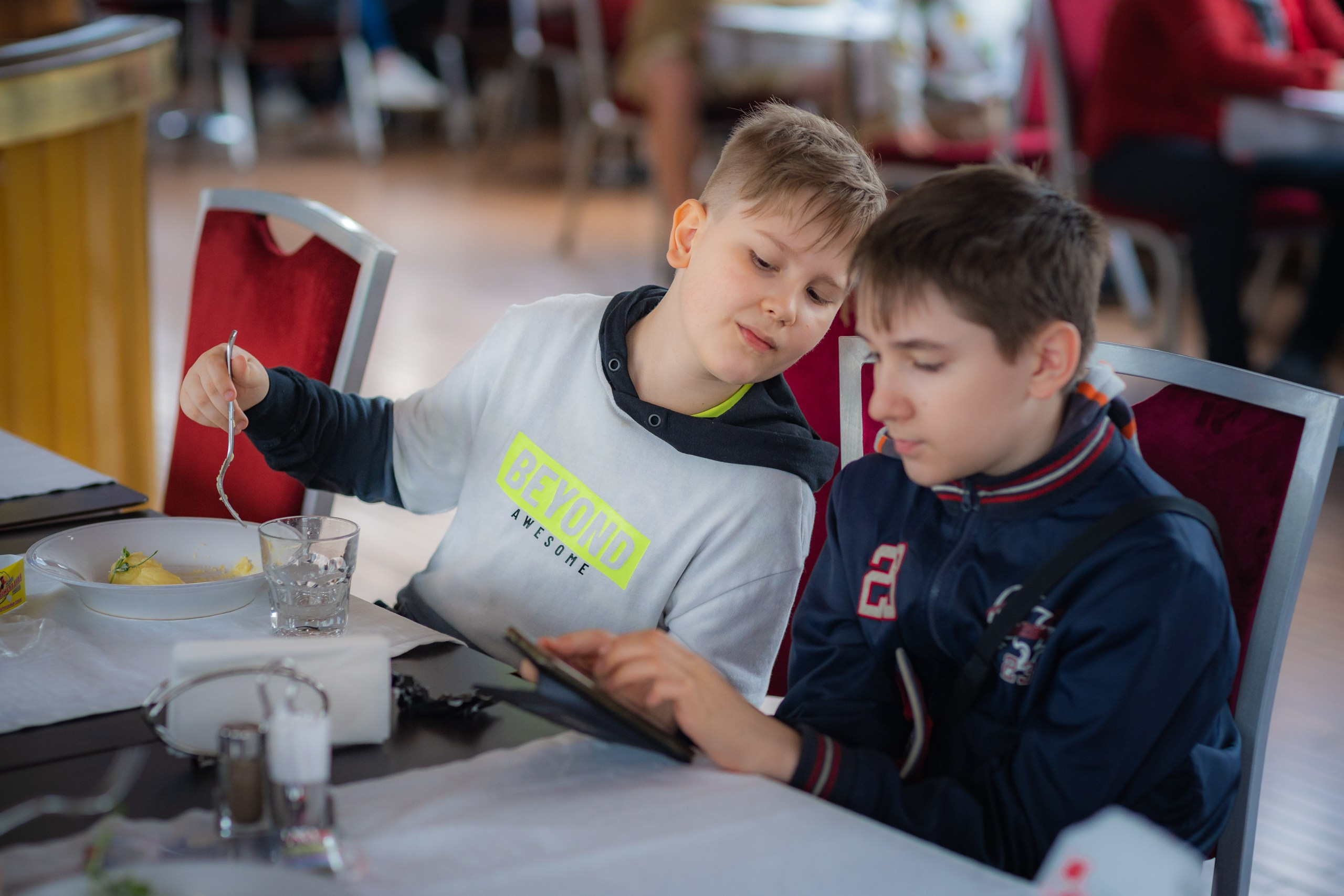 Выпускной на теплоходе. 4 класс